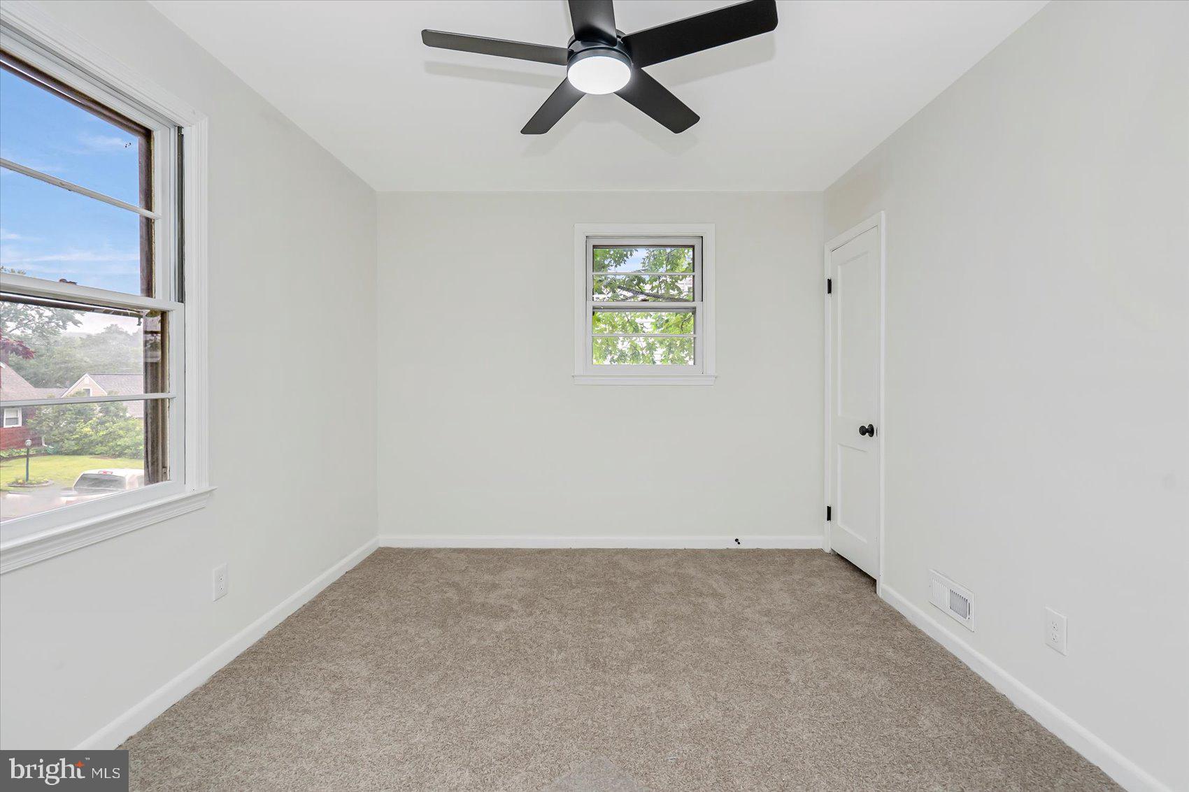 OAKLAND TERRACE - Residential