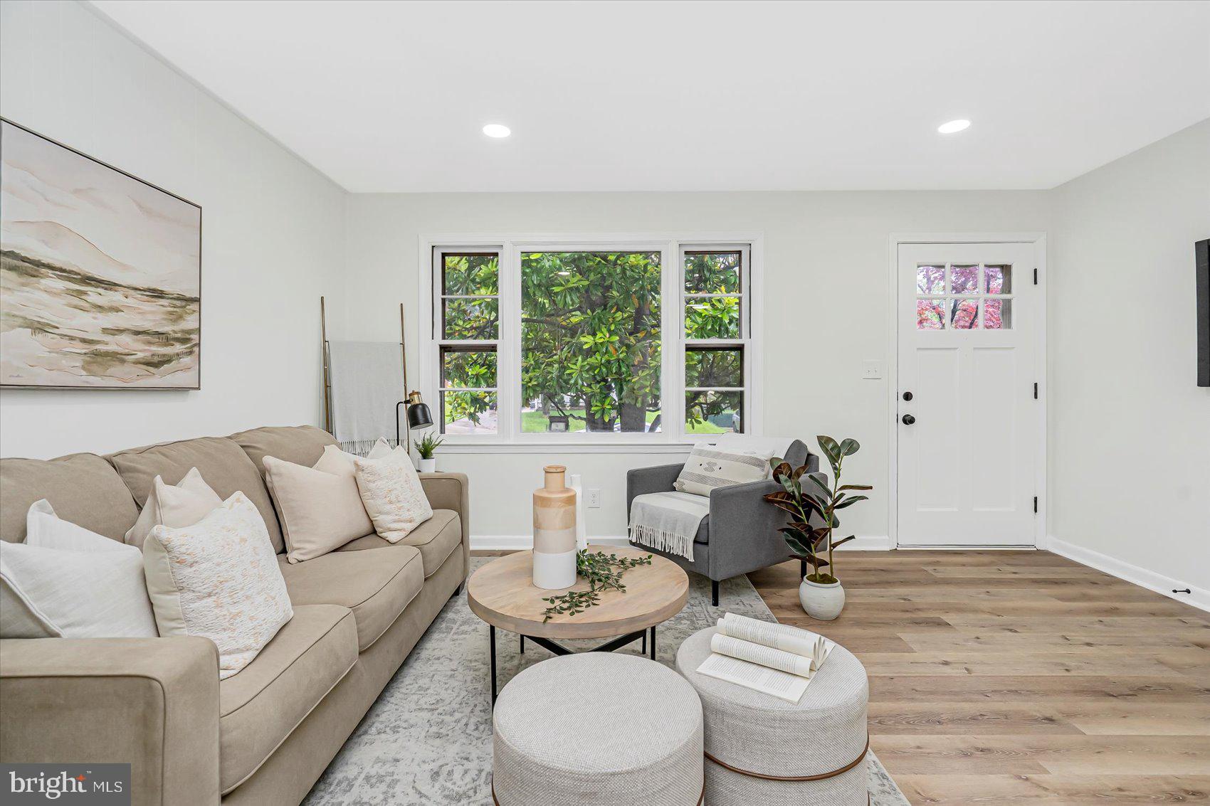 OAKLAND TERRACE - Residential