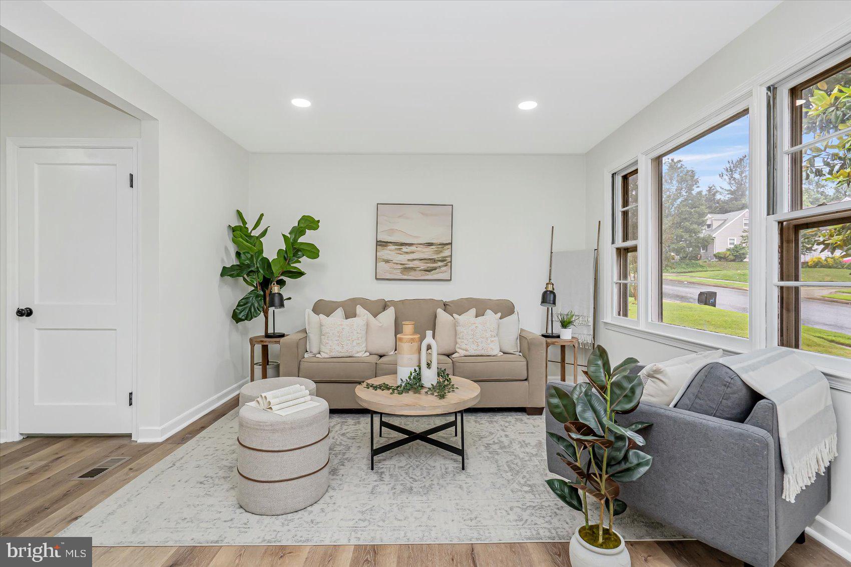 OAKLAND TERRACE - Residential