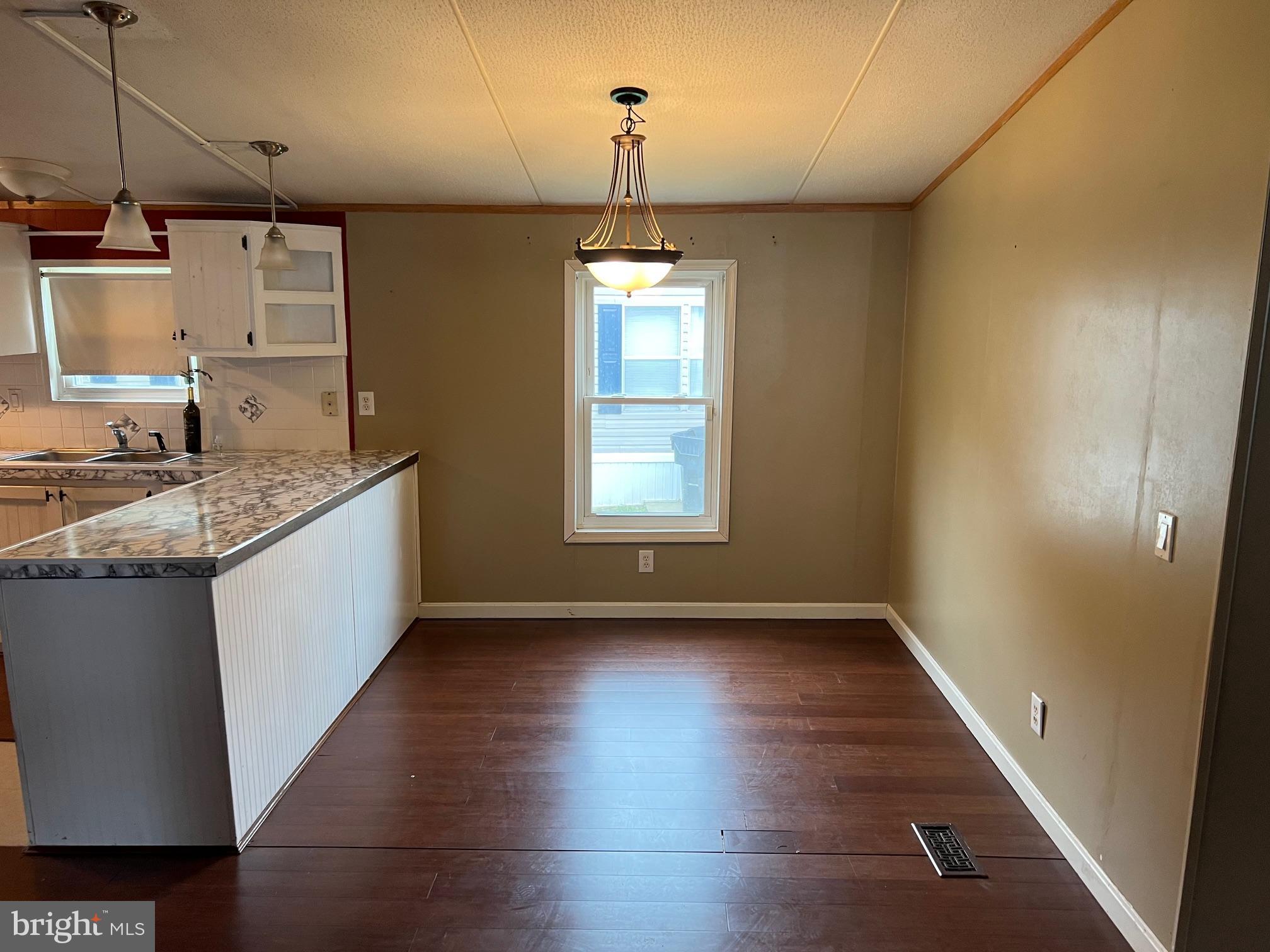 HARFORD MOBILE VILLAGE - Residential