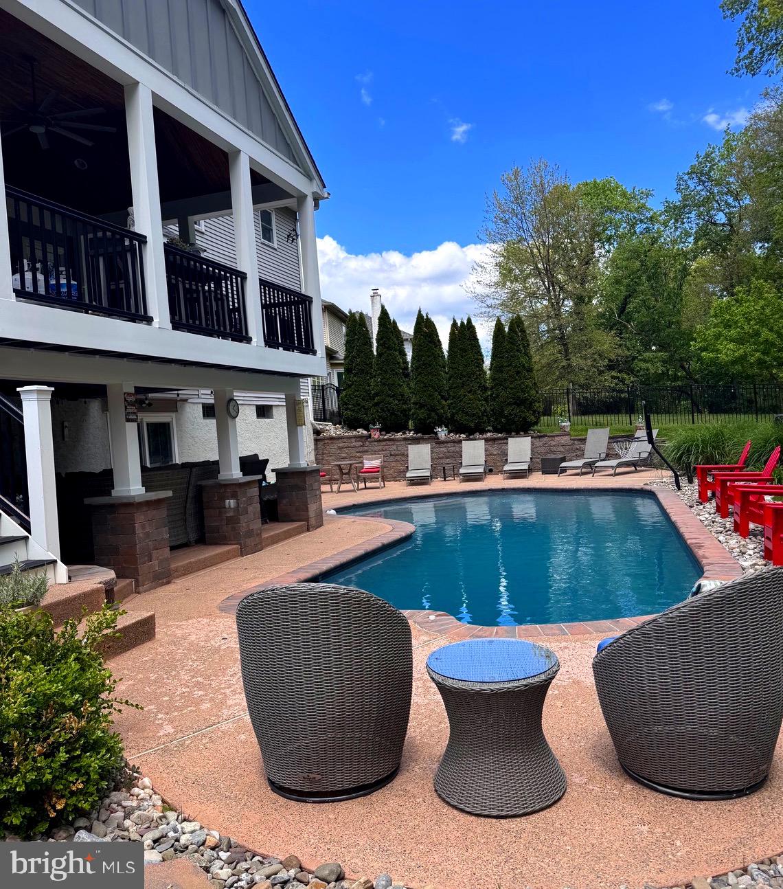 COLLEGEVILLE CROSS - Residential