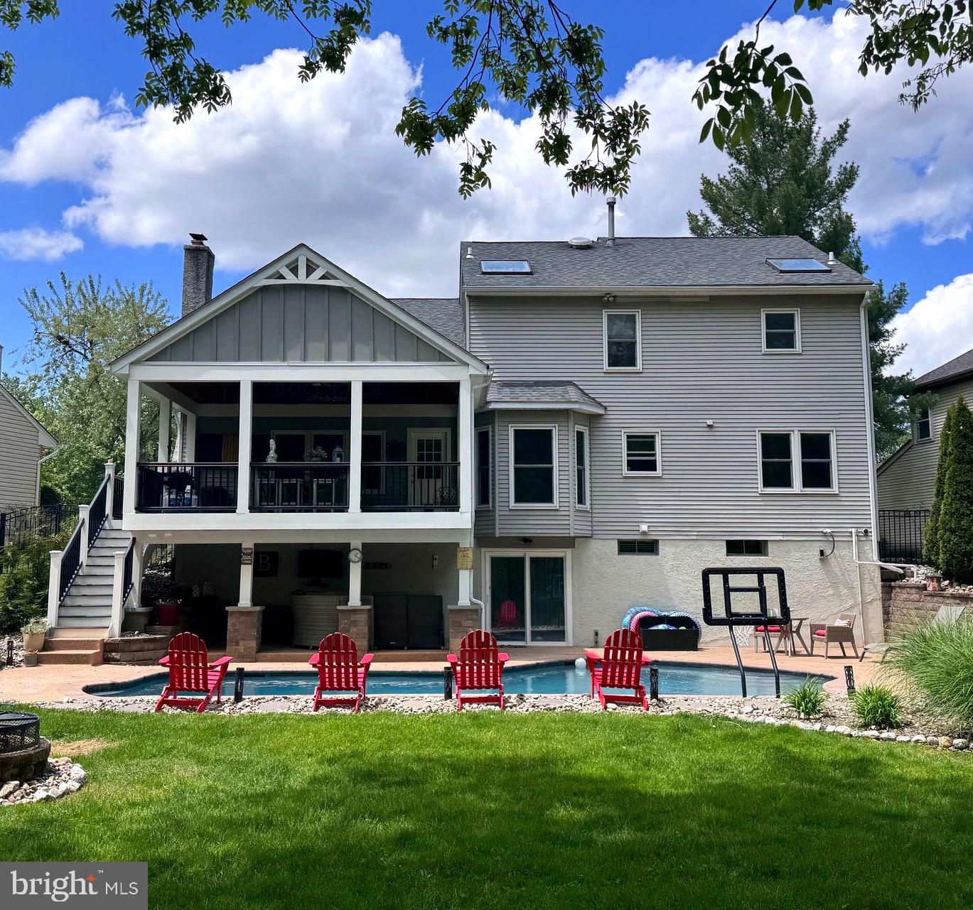 COLLEGEVILLE CROSS - Residential