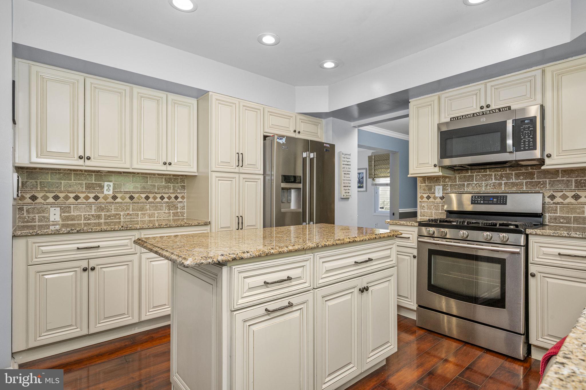 COLLEGEVILLE CROSS - Residential