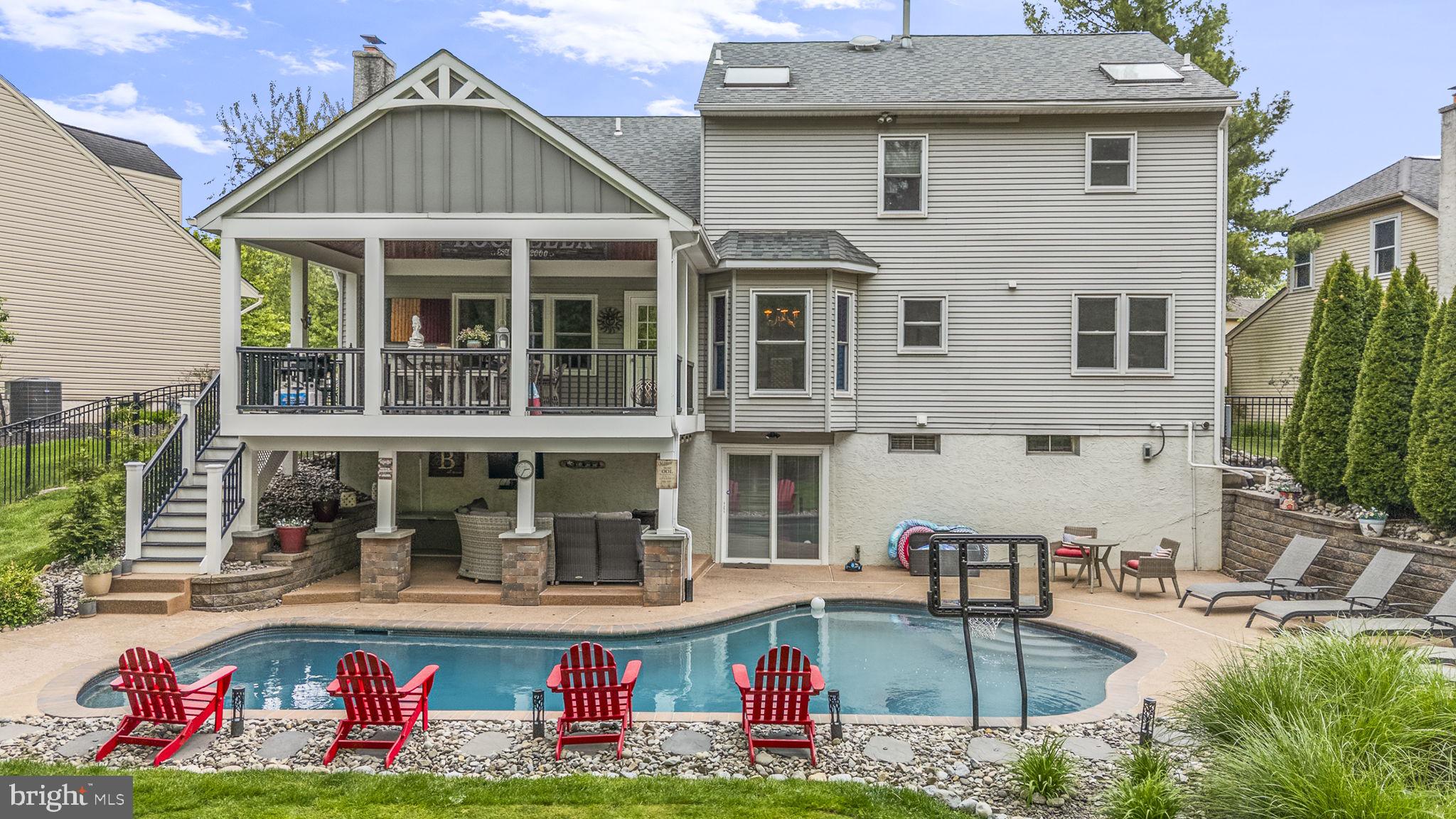 COLLEGEVILLE CROSS - Residential