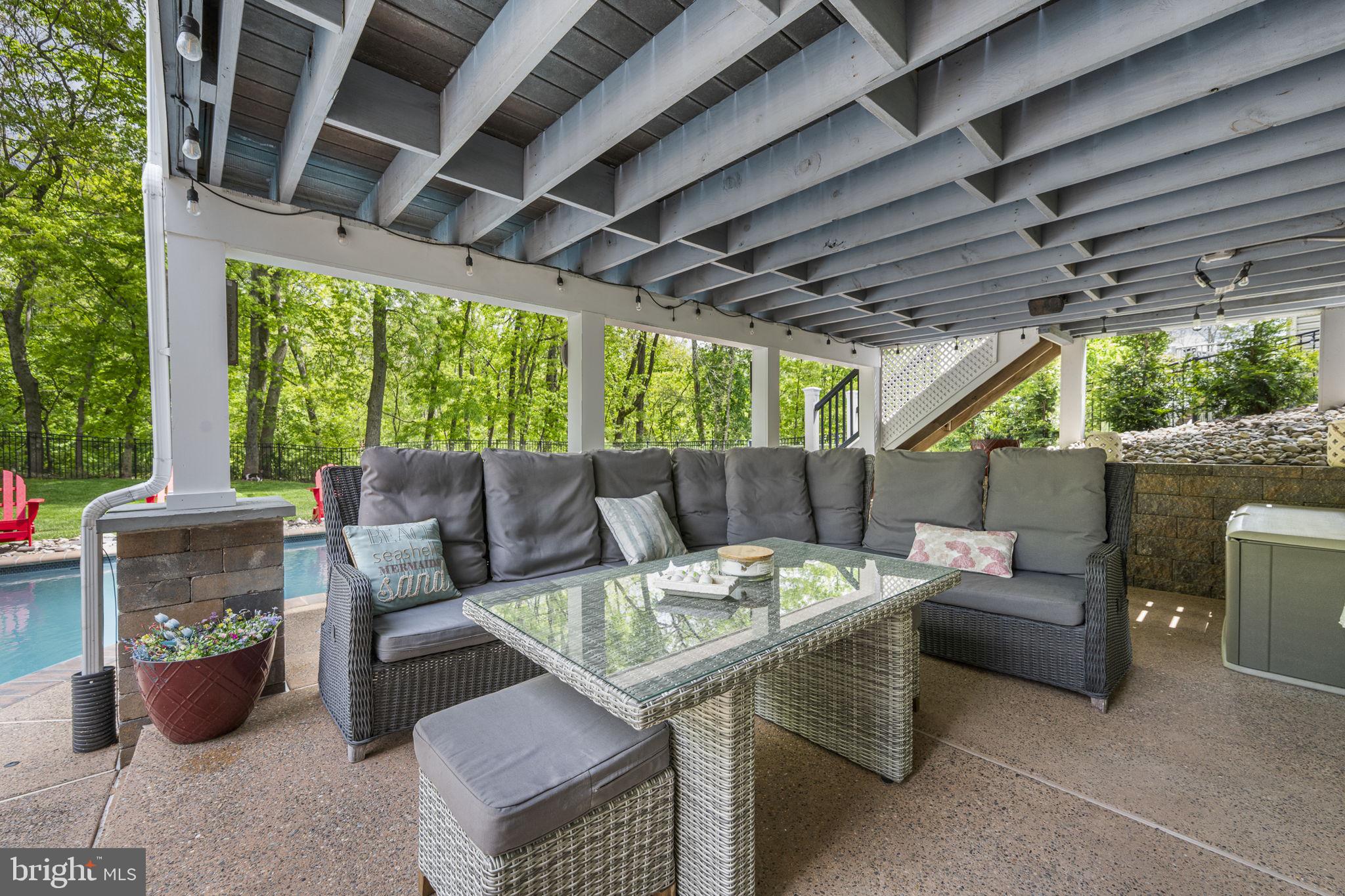 COLLEGEVILLE CROSS - Residential