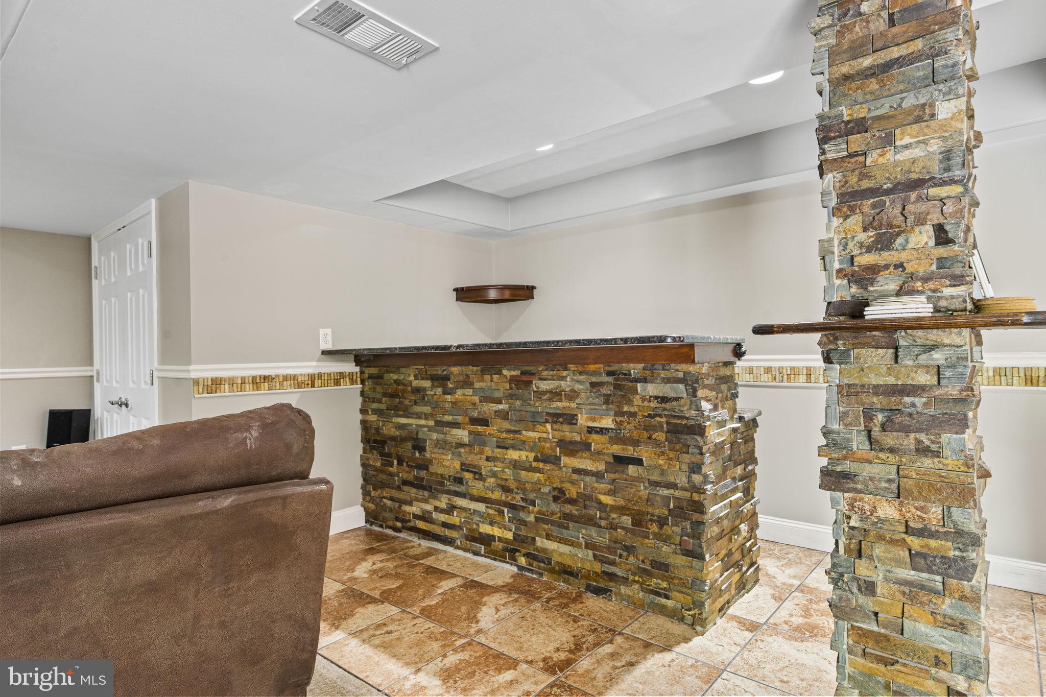 COLLEGEVILLE CROSS - Residential