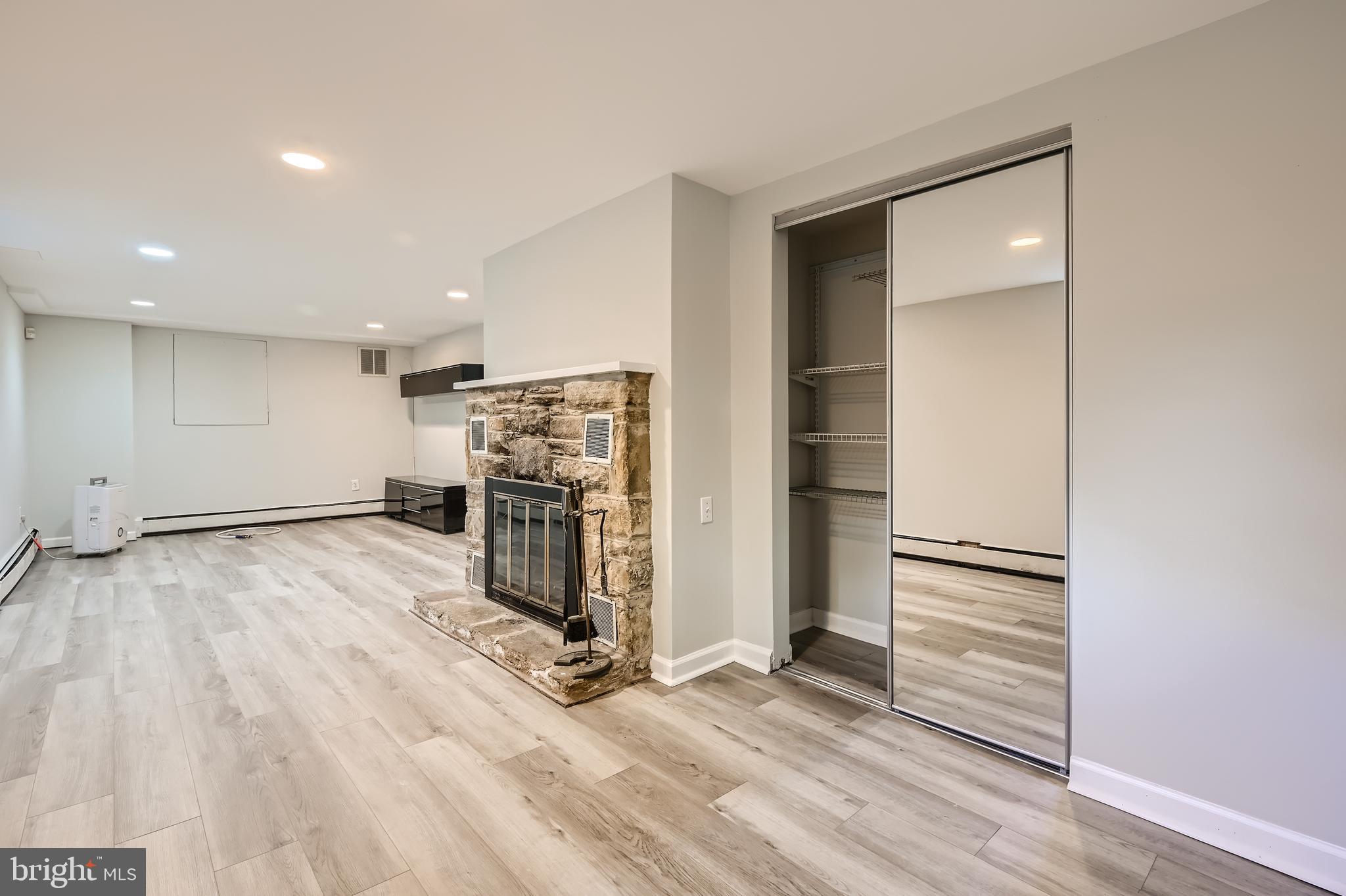 GREENSPRING - Residential