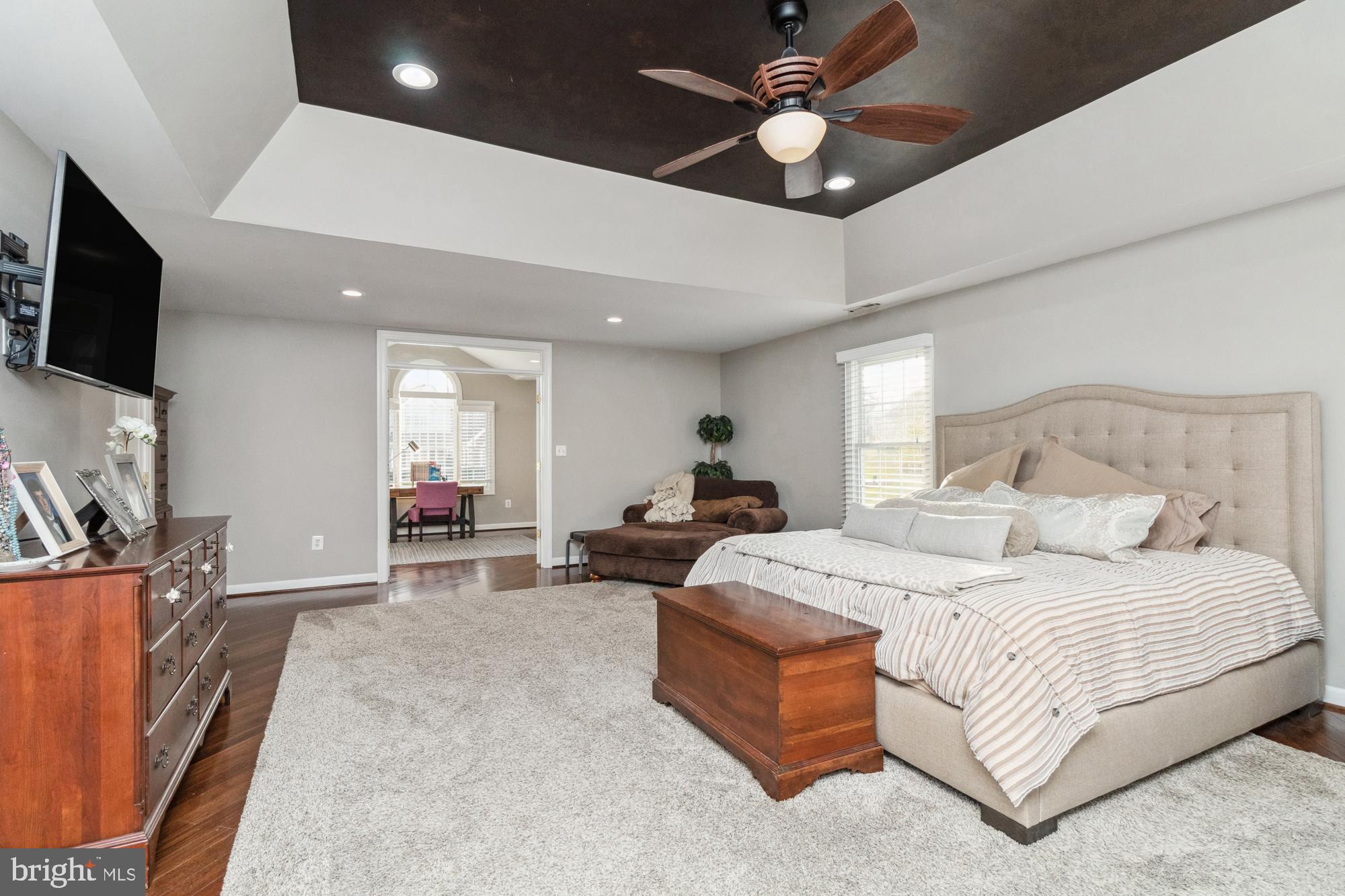 WILLOW CHASE - Residential