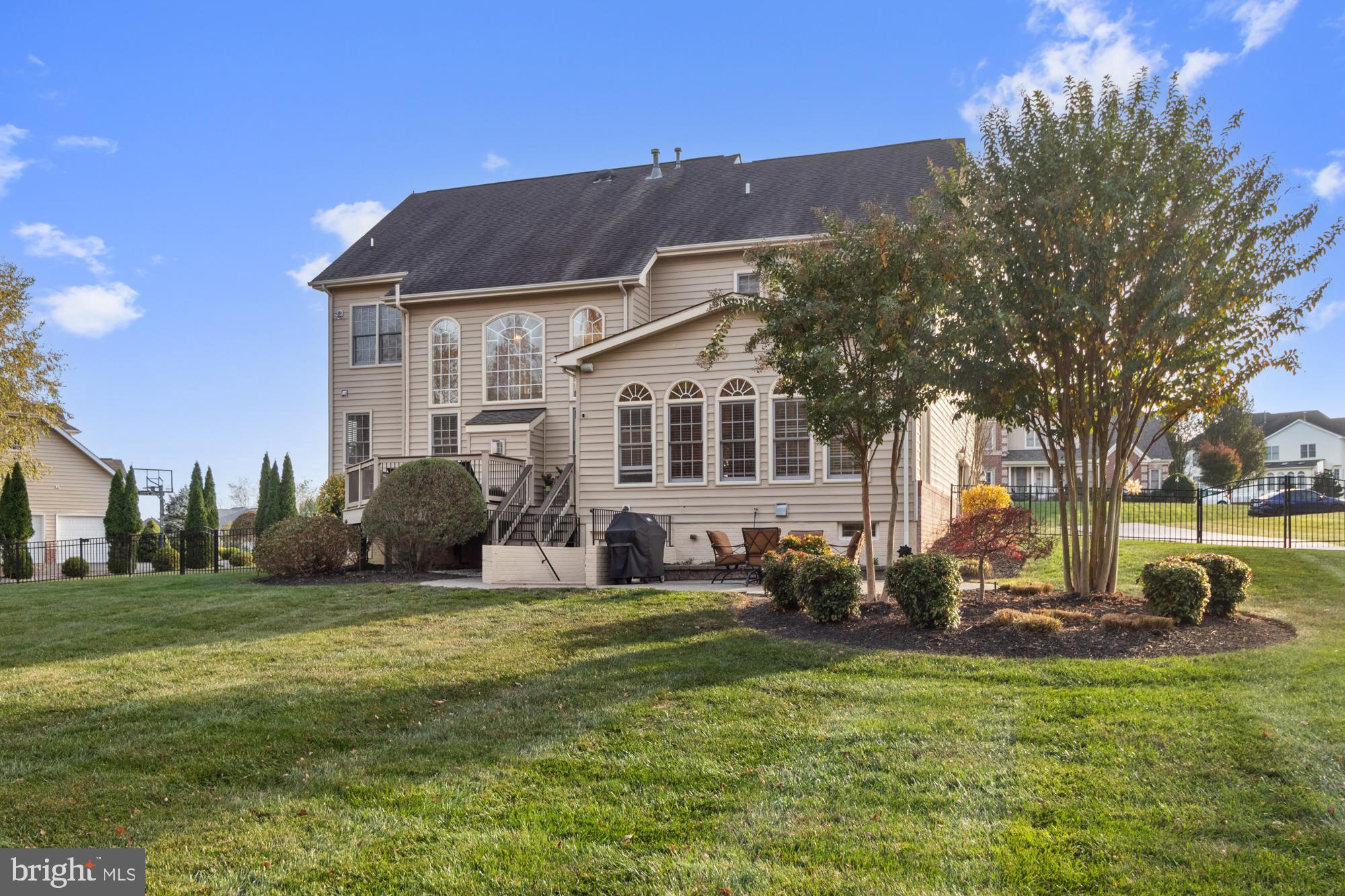 WILLOW CHASE - Residential