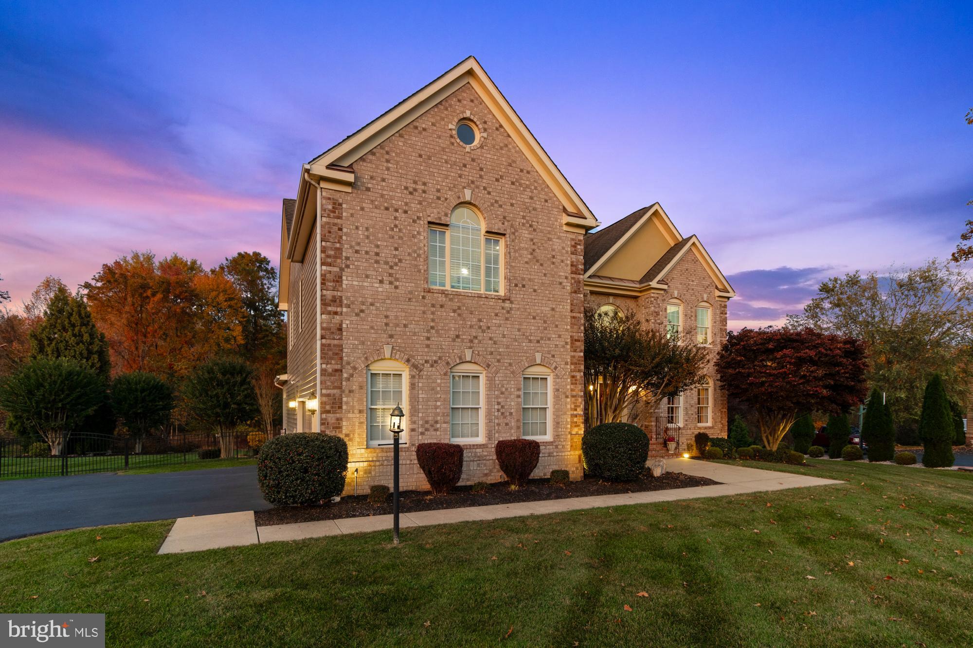 WILLOW CHASE - Residential