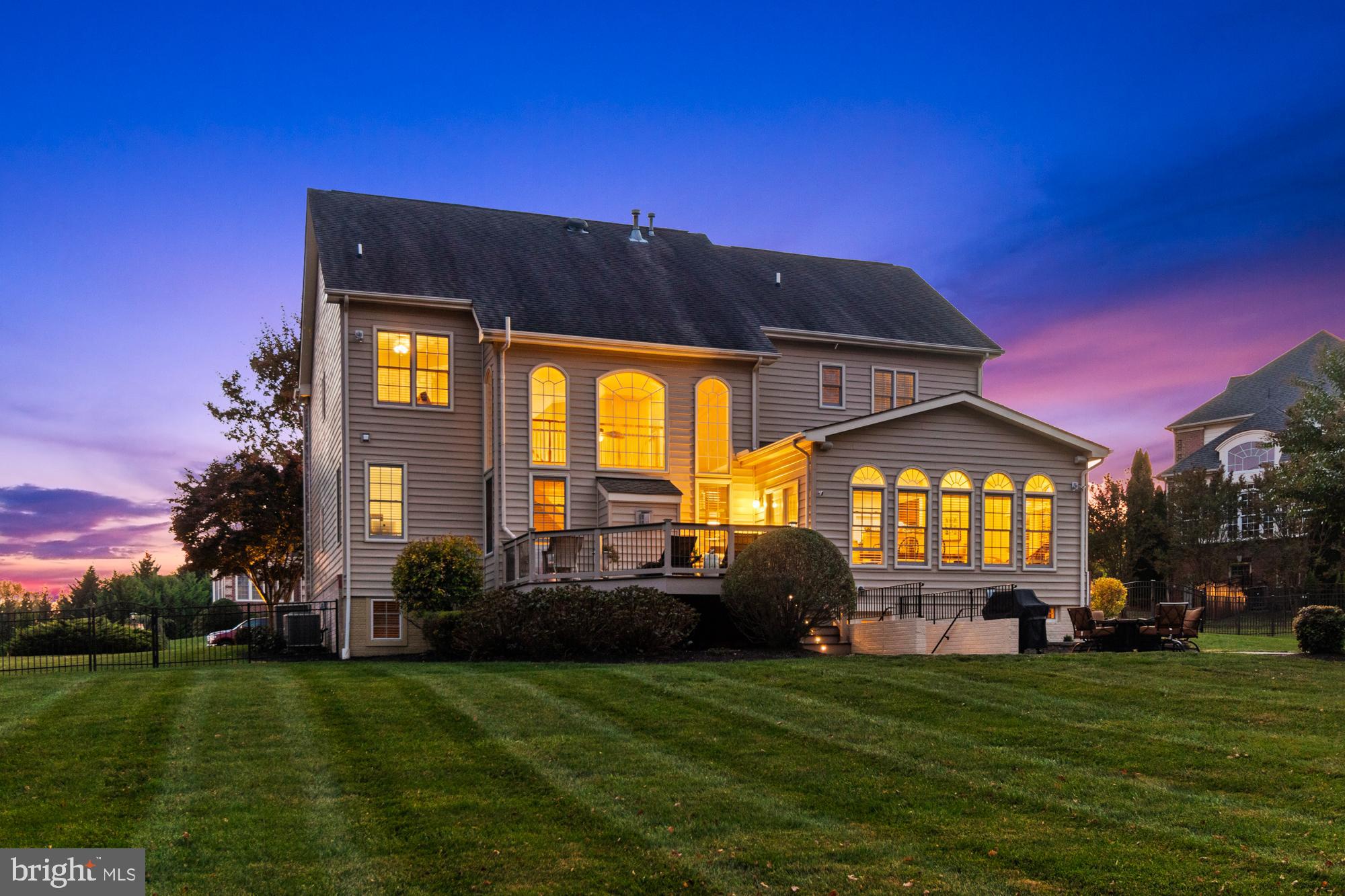 WILLOW CHASE - Residential