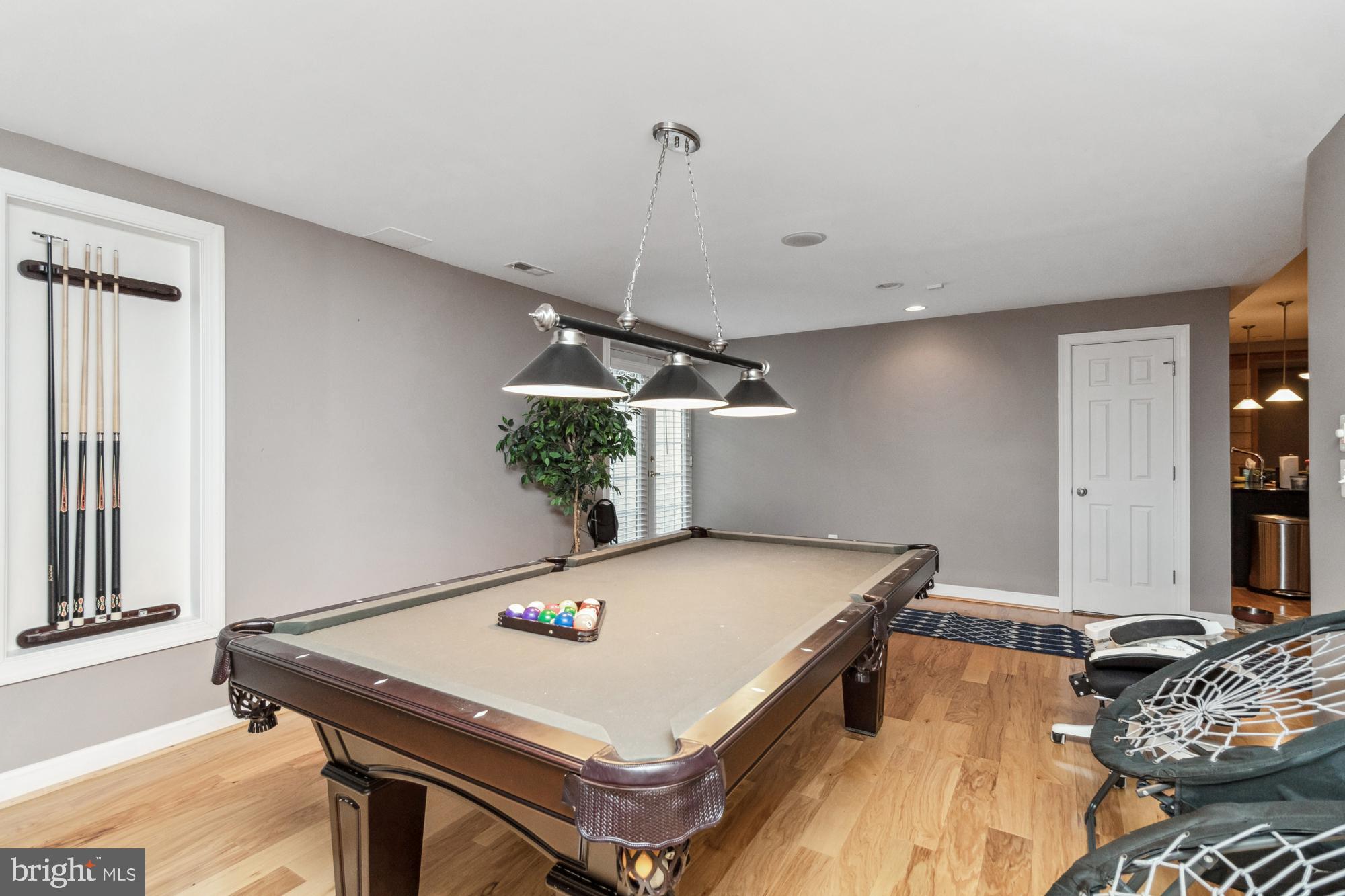 WILLOW CHASE - Residential