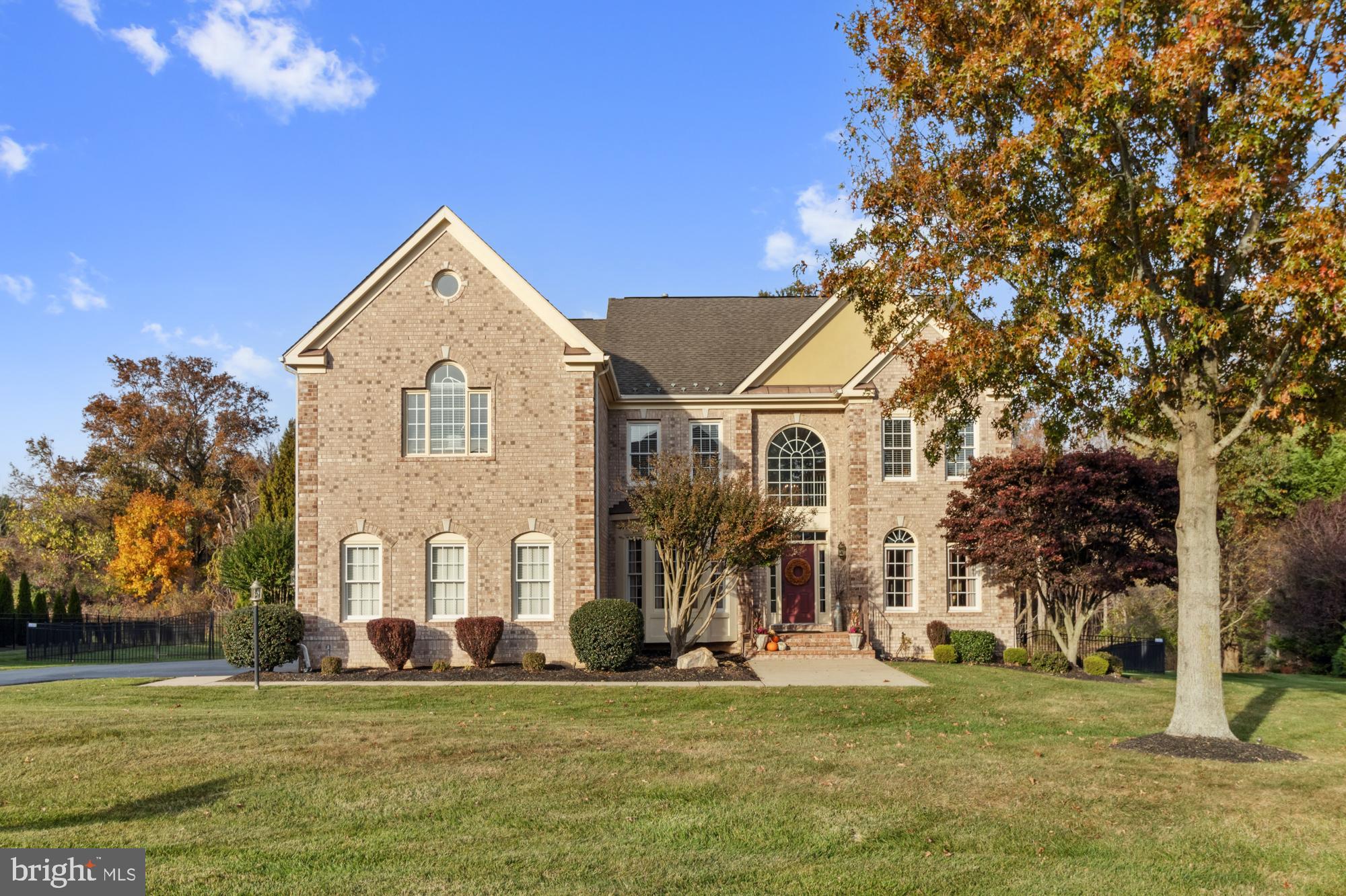 WILLOW CHASE - Residential