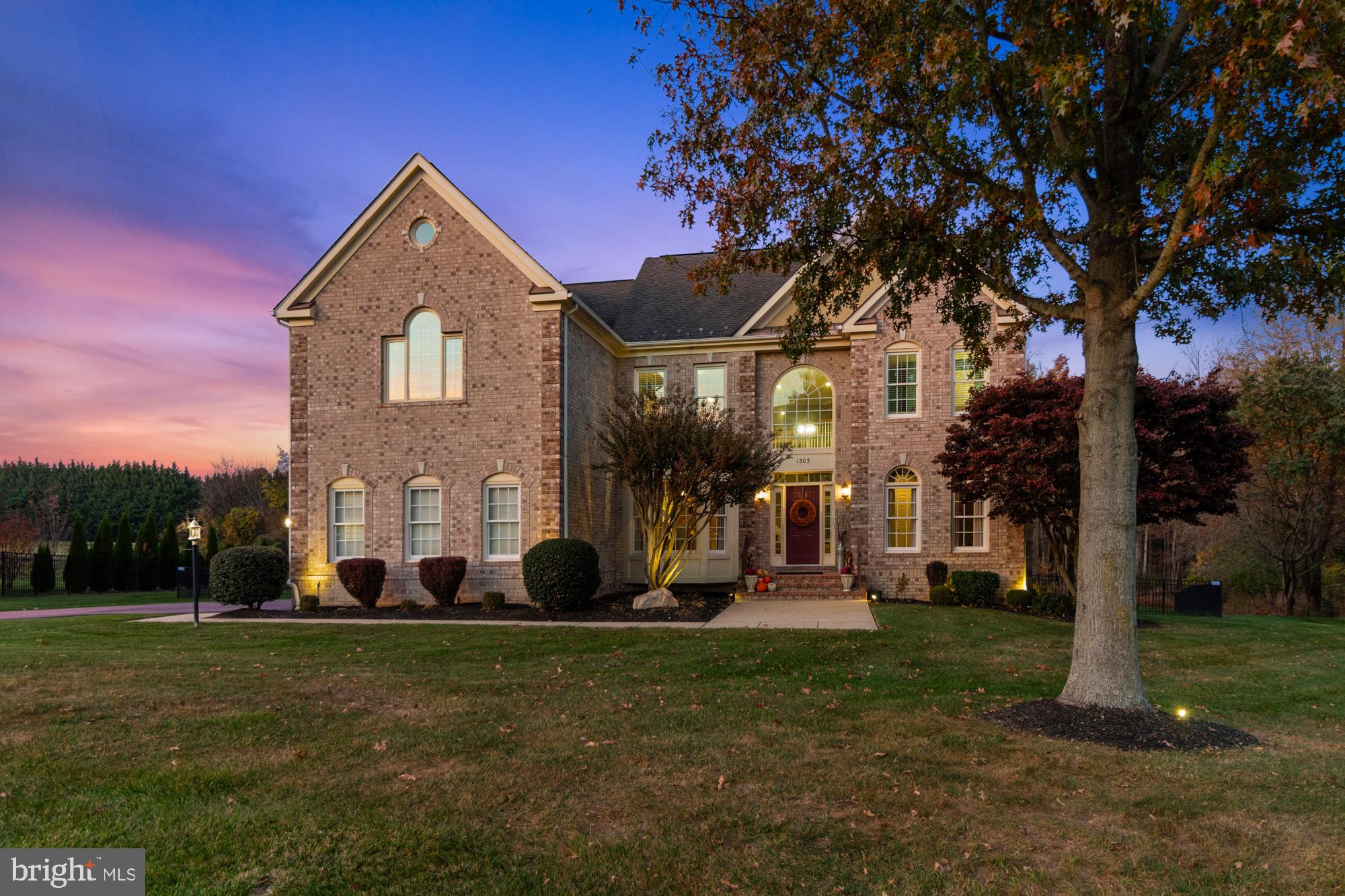WILLOW CHASE - Residential