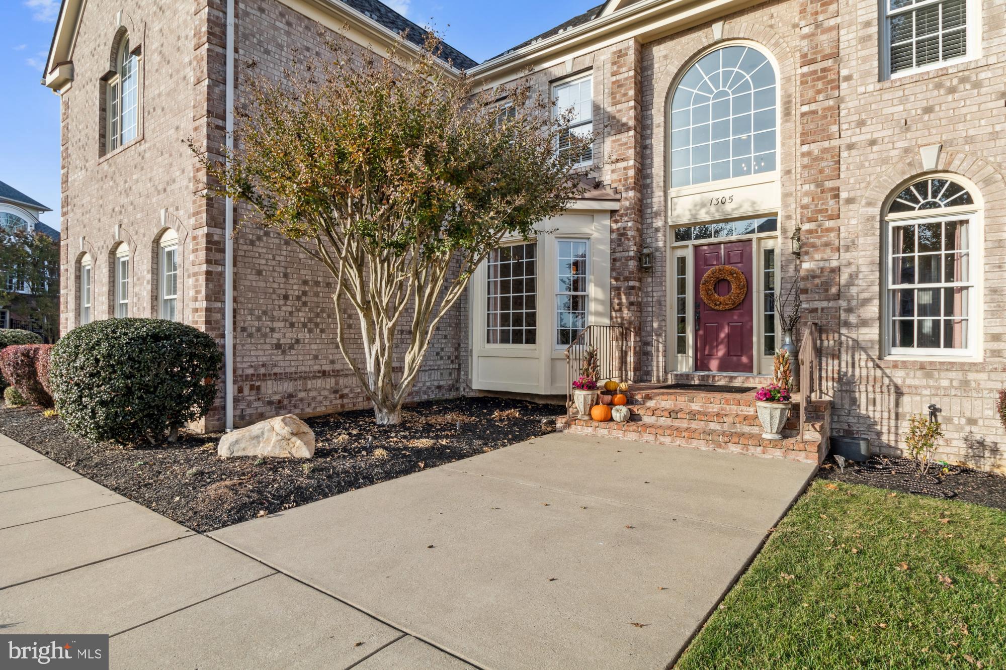 WILLOW CHASE - Residential
