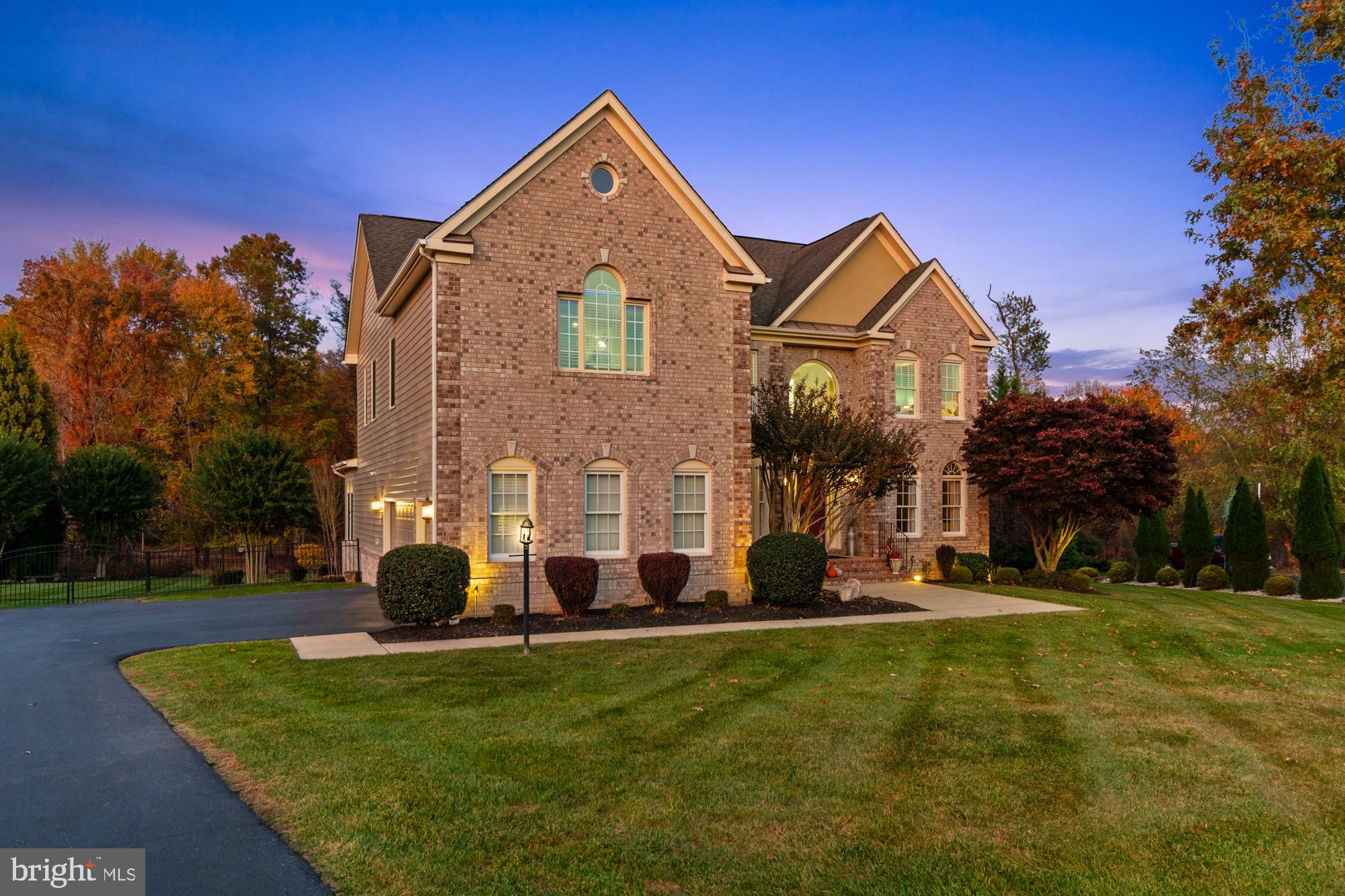 WILLOW CHASE - Residential