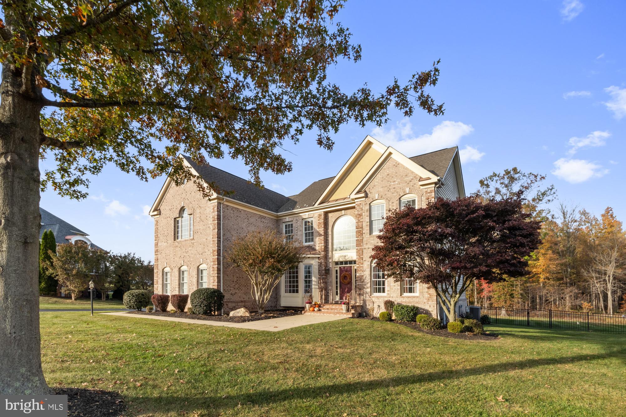 WILLOW CHASE - Residential