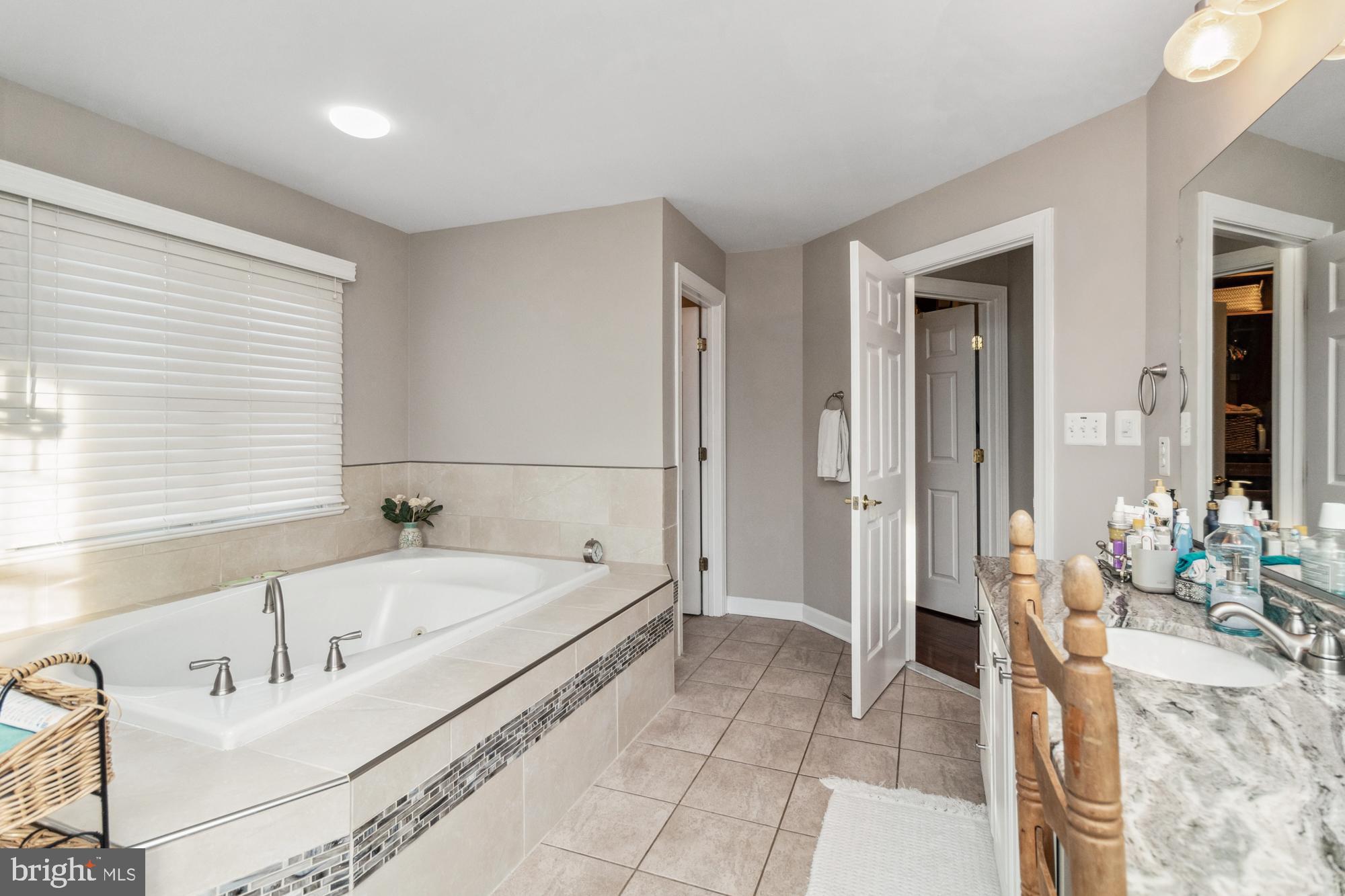 WILLOW CHASE - Residential