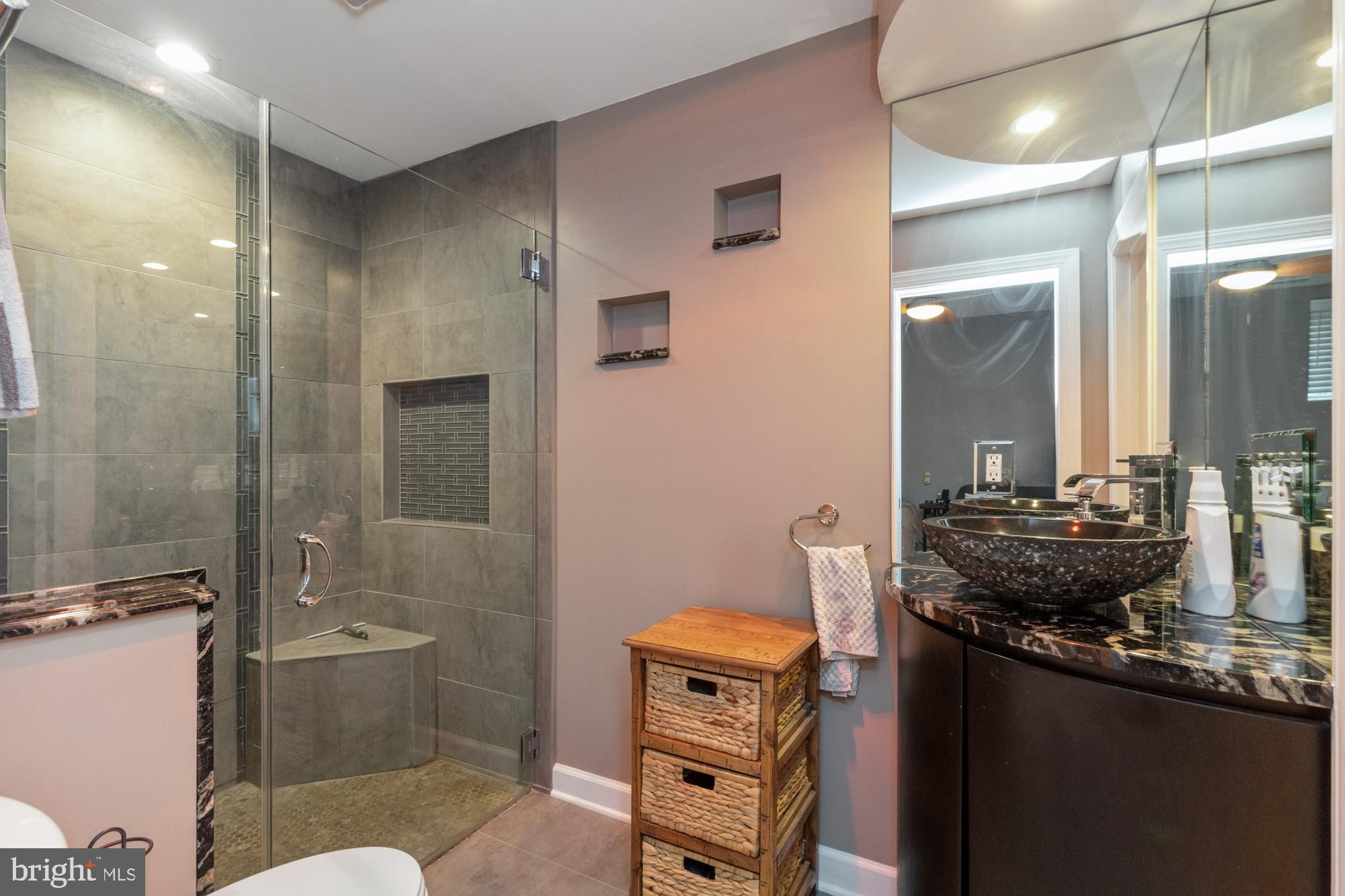 WILLOW CHASE - Residential