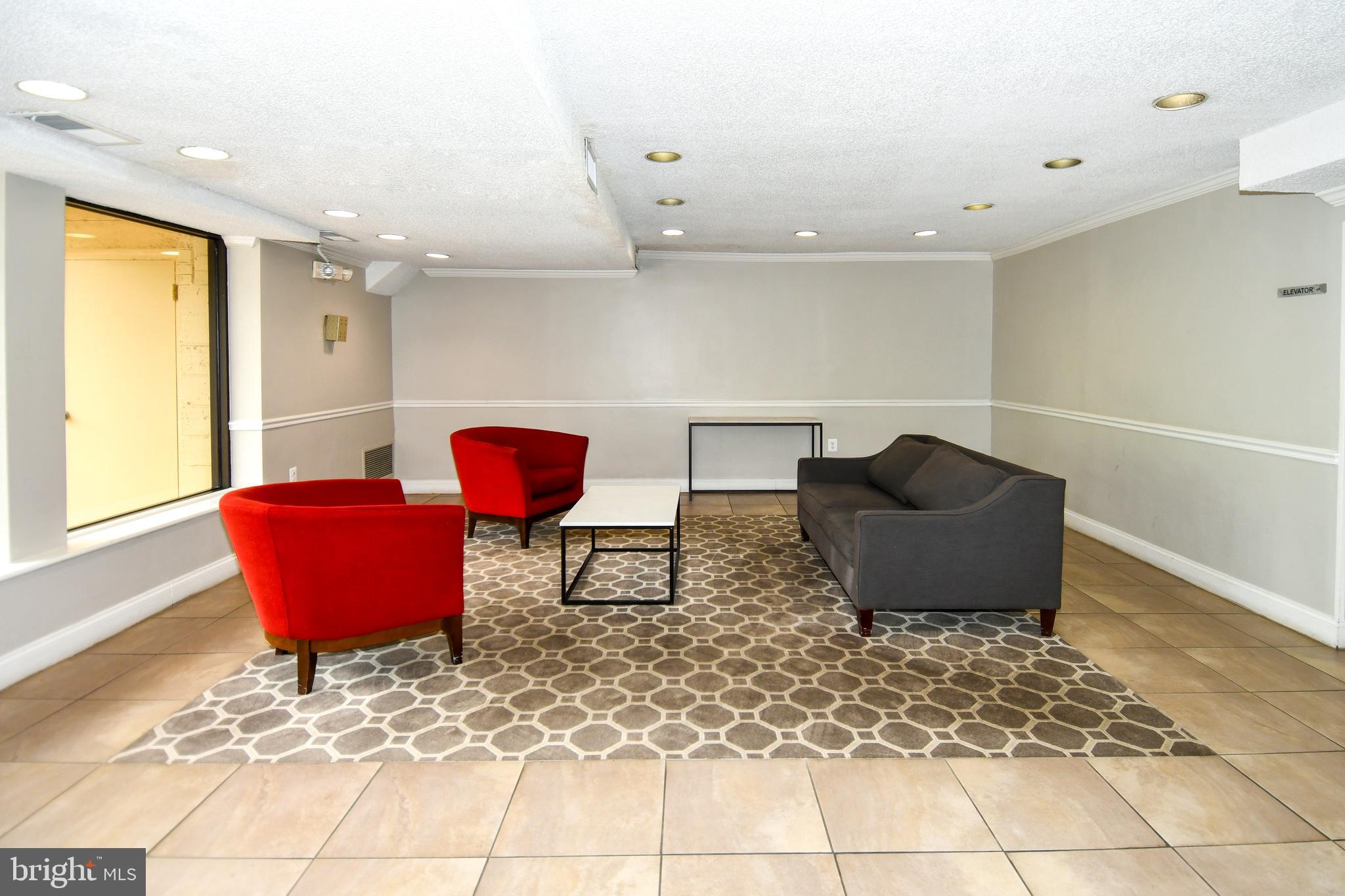 6137 LEESBURG PIKE 101
