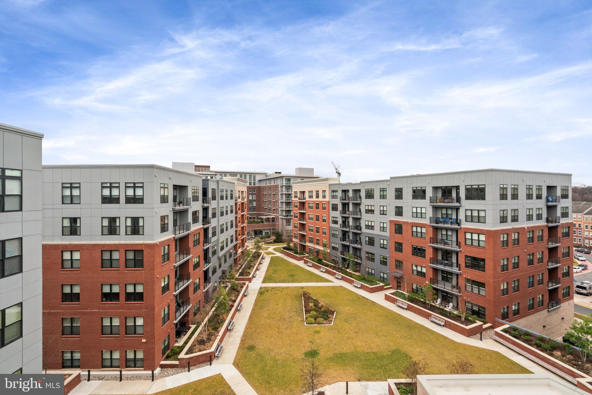 THE ATRIUM AT METROWEST - Residential