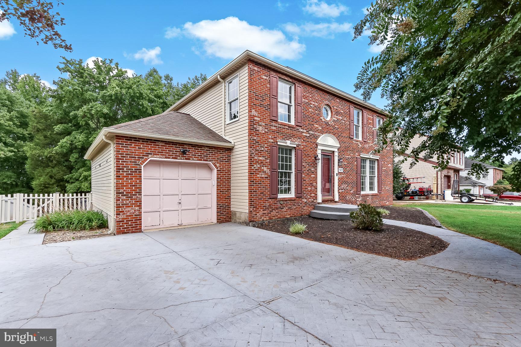 ROYAL HEIGHTS - Residential