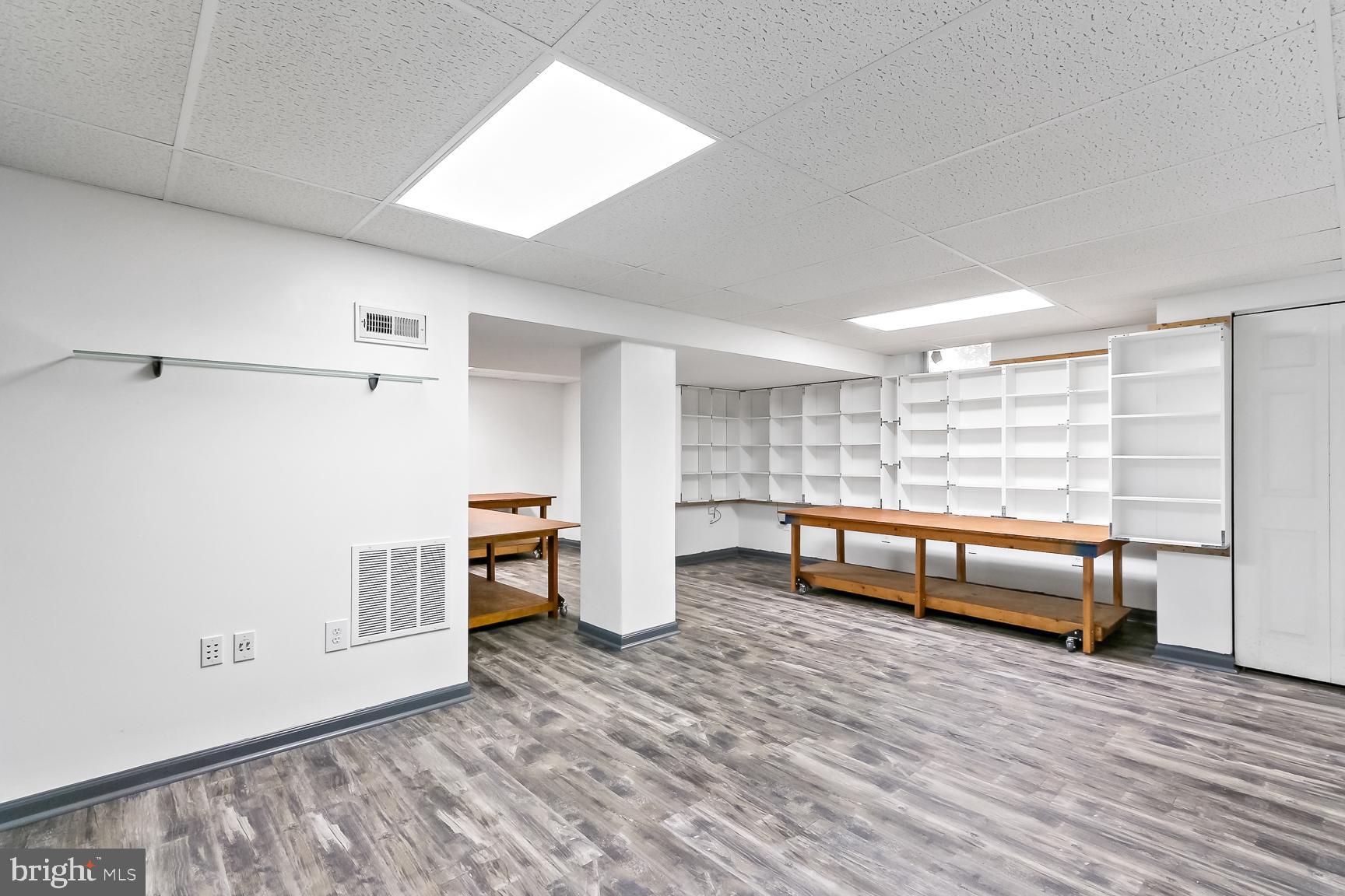 ROYAL HEIGHTS - Residential