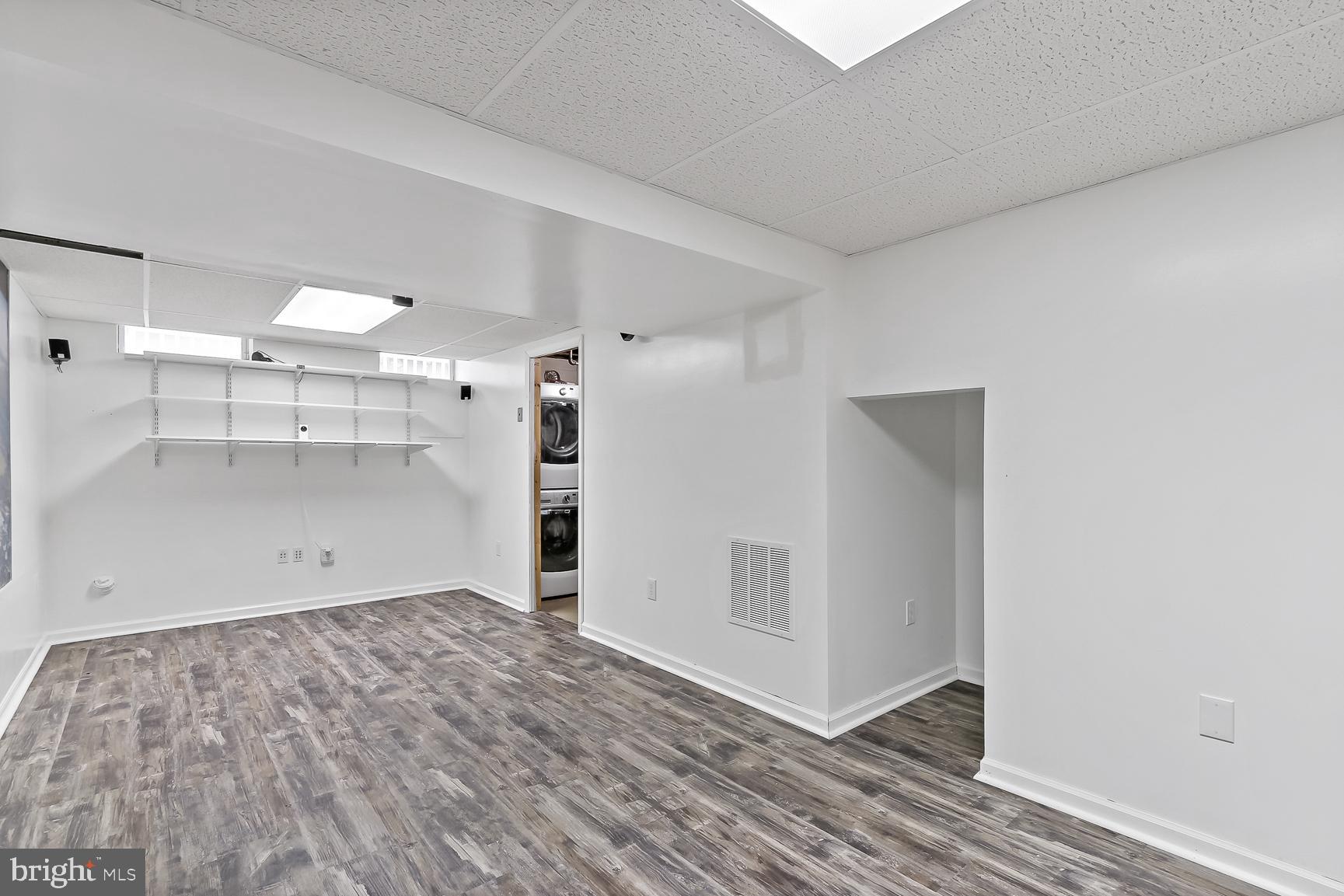 ROYAL HEIGHTS - Residential