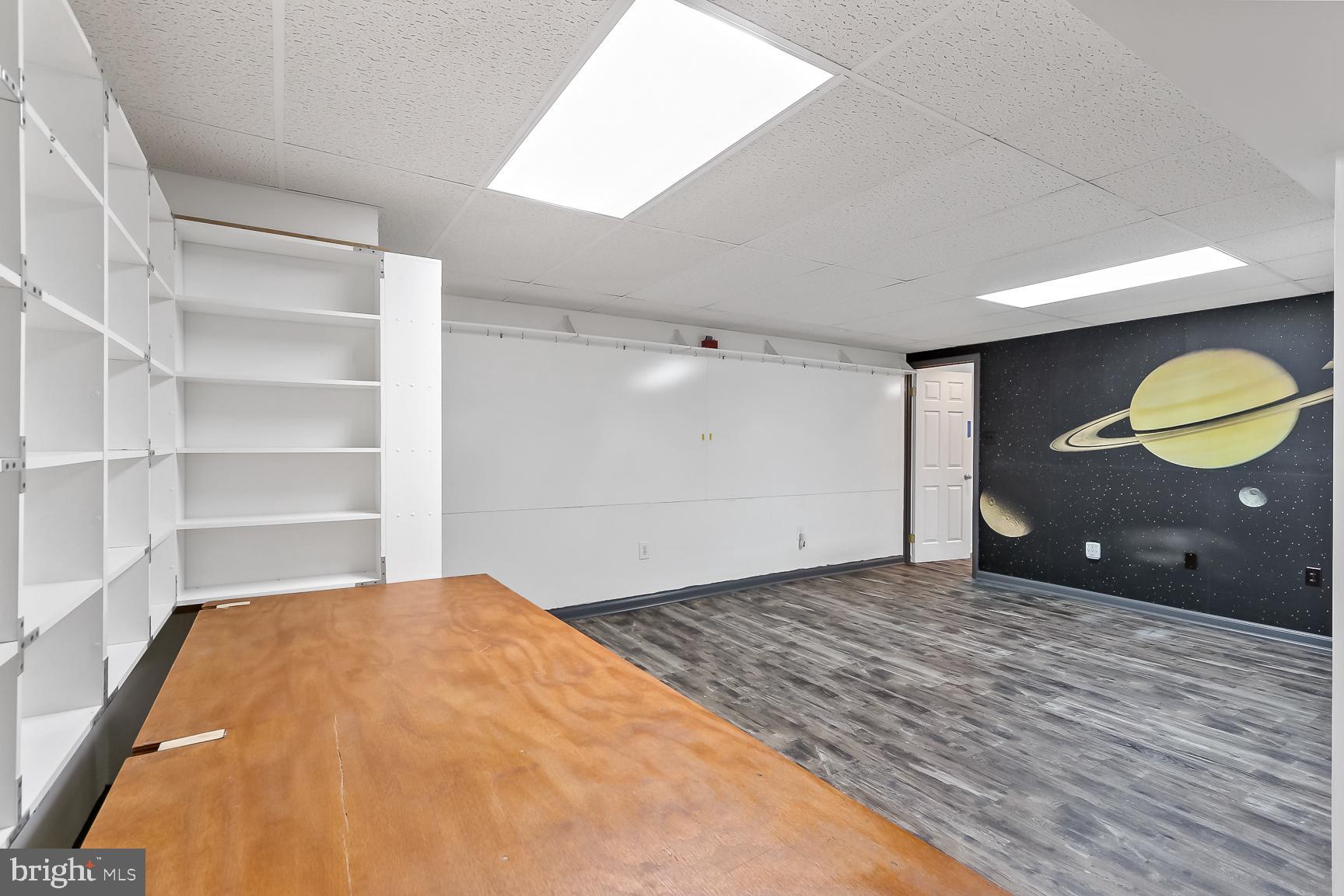 ROYAL HEIGHTS - Residential