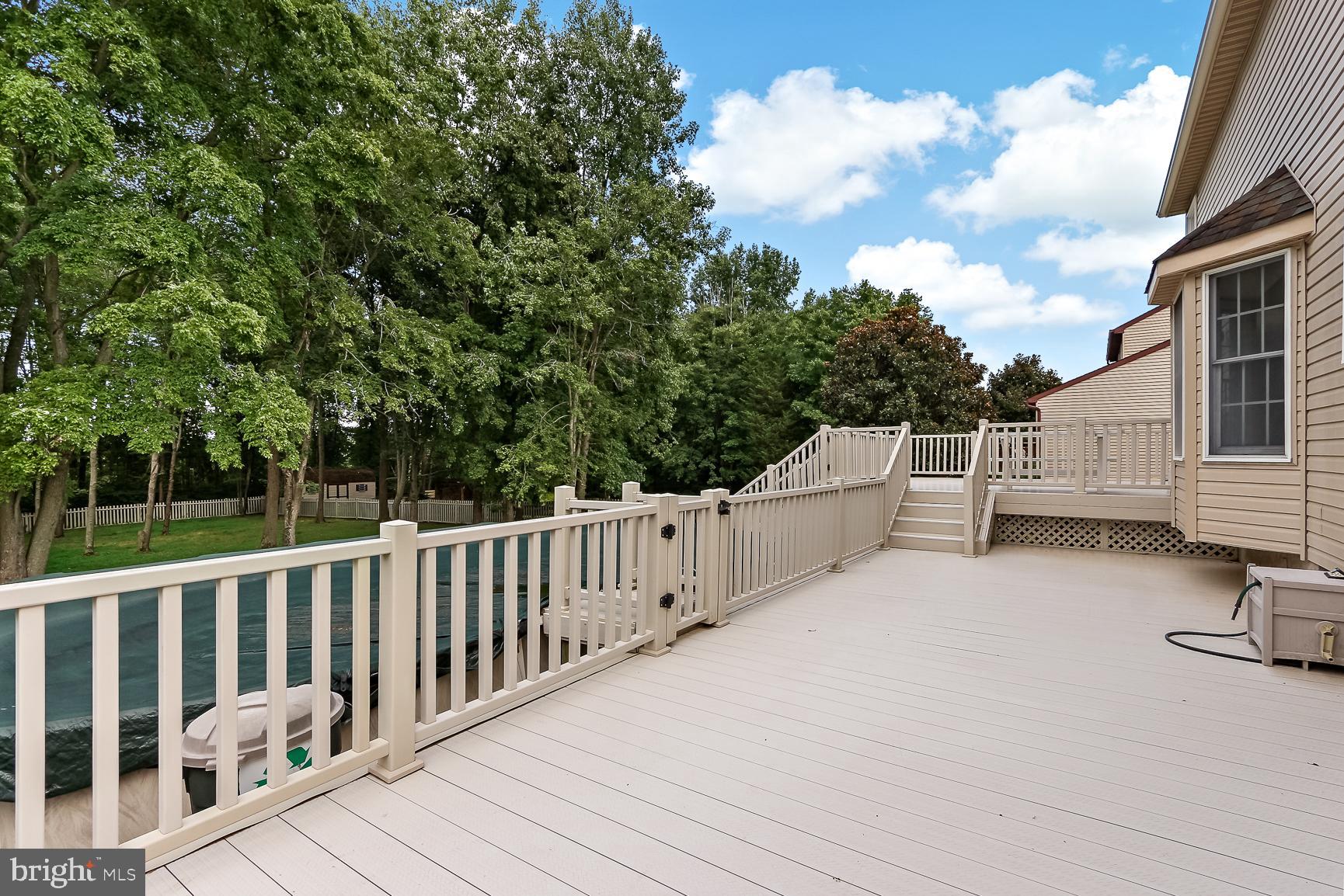 ROYAL HEIGHTS - Residential