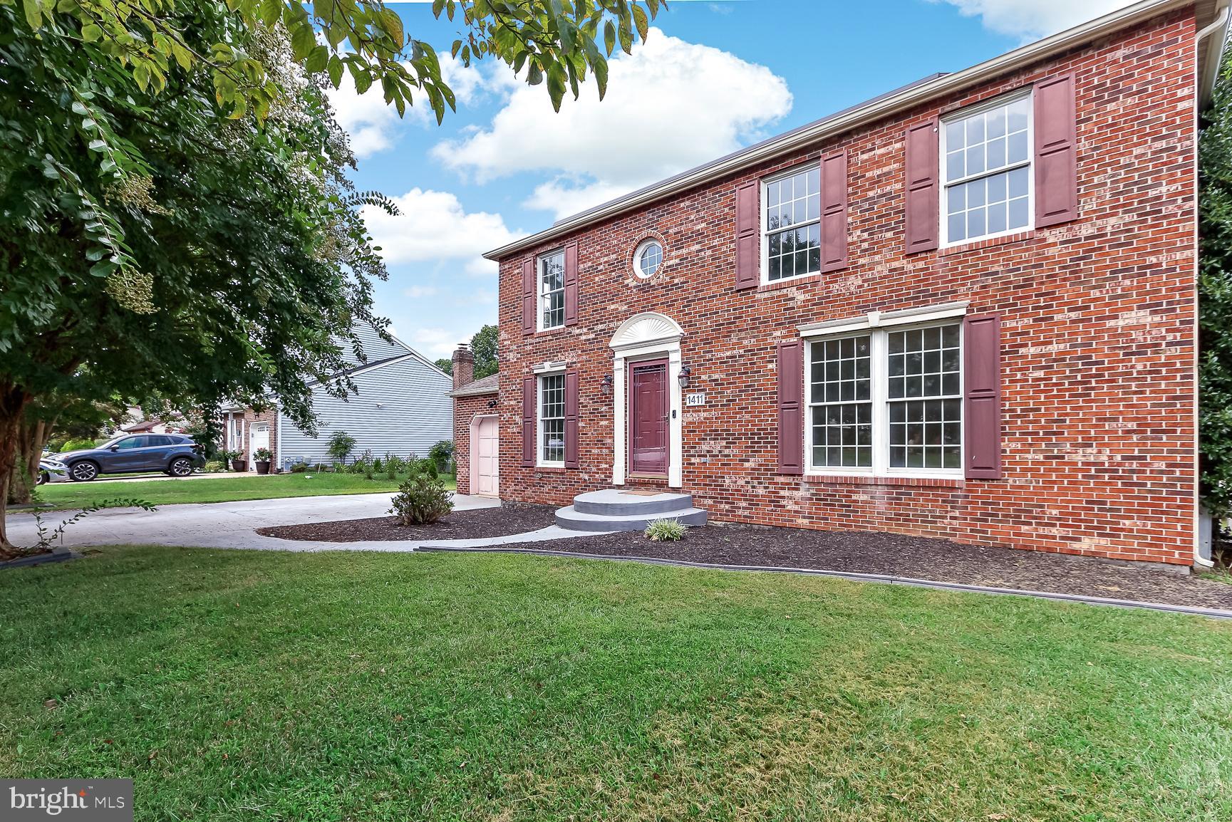 ROYAL HEIGHTS - Residential