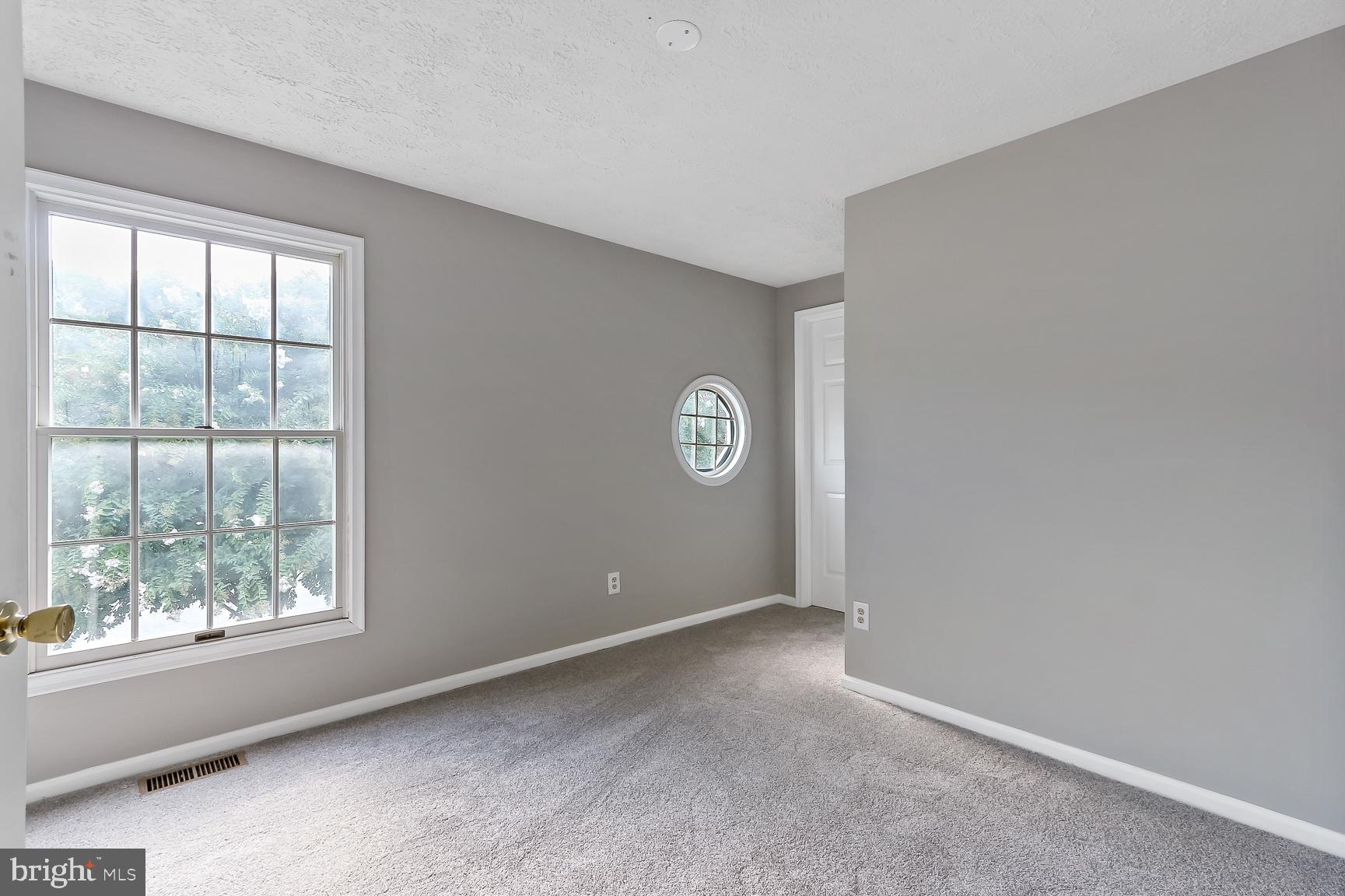 ROYAL HEIGHTS - Residential