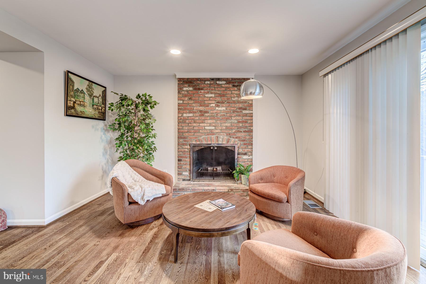 ROSEMONT - Residential