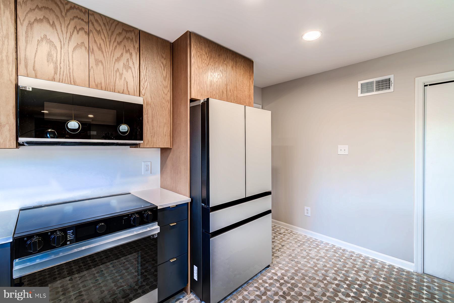 ROSEMONT - Residential