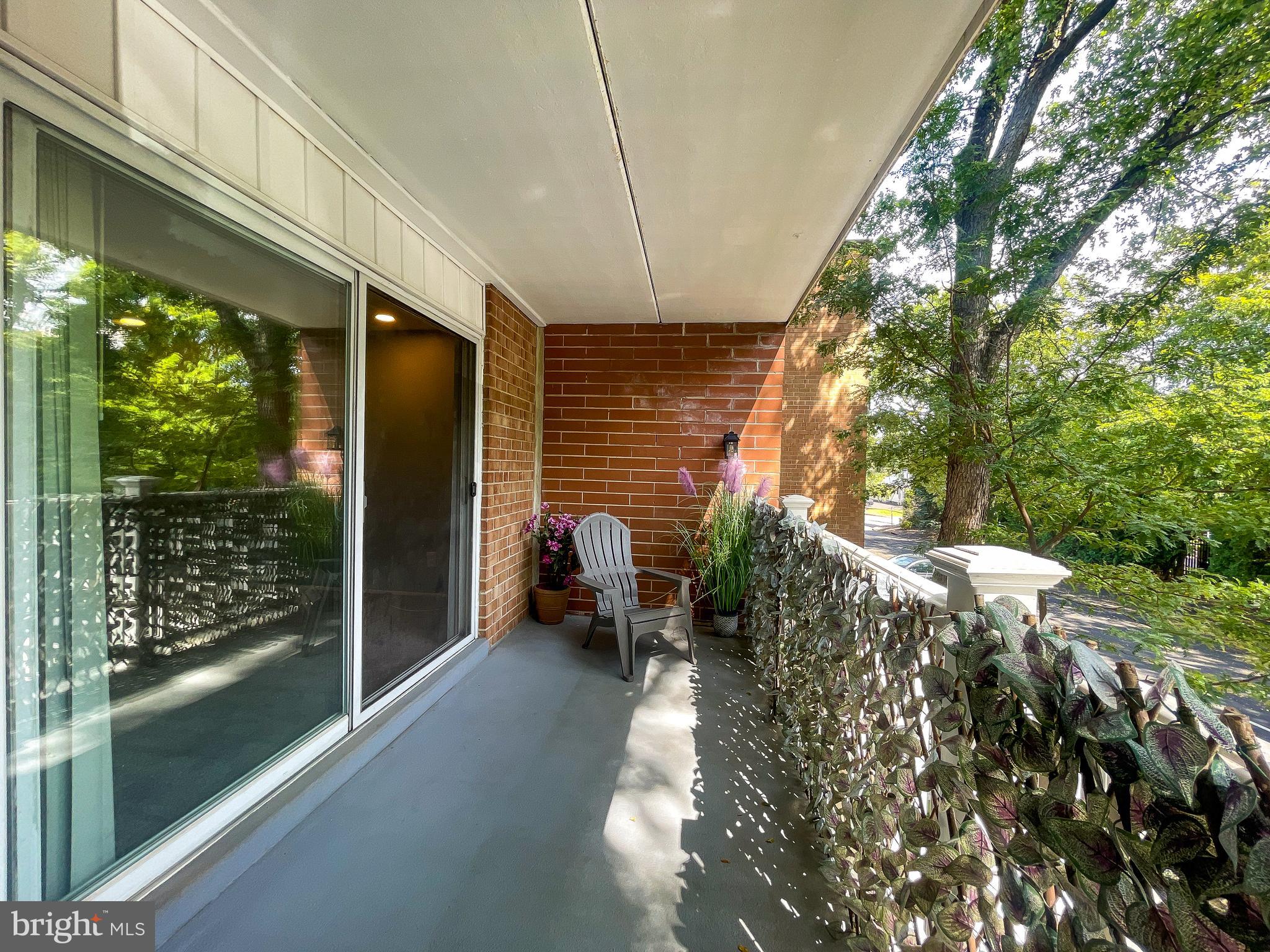 CHELBOURNE PLAZA - Residential Lease