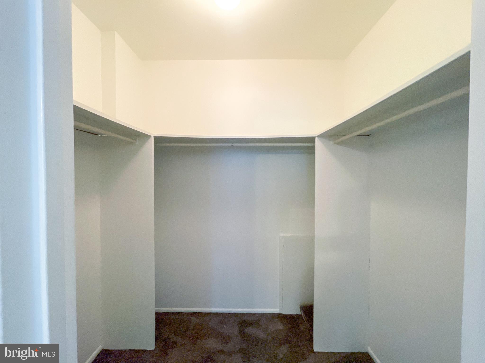 CHELBOURNE PLAZA - Residential Lease