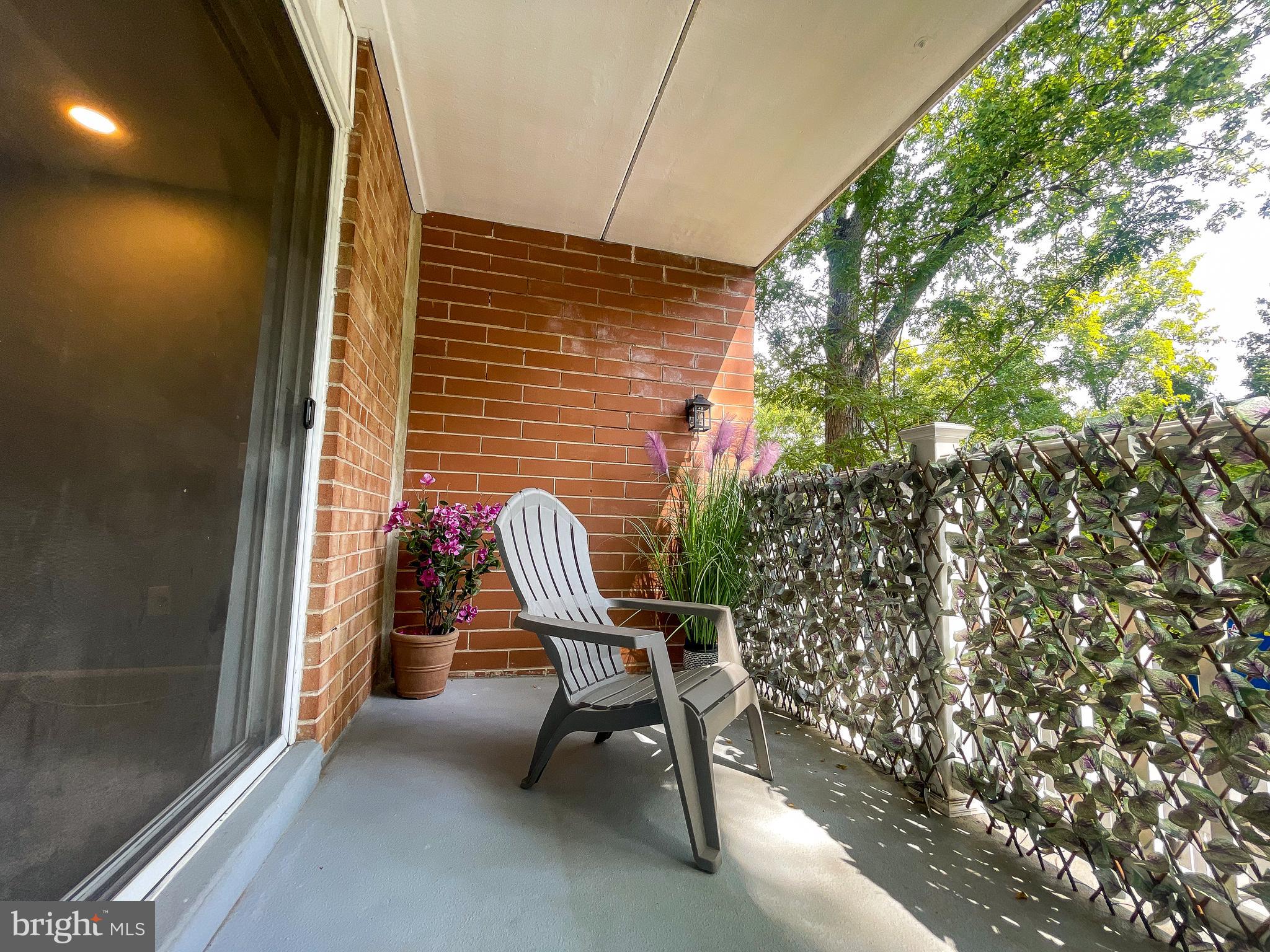 CHELBOURNE PLAZA - Residential Lease