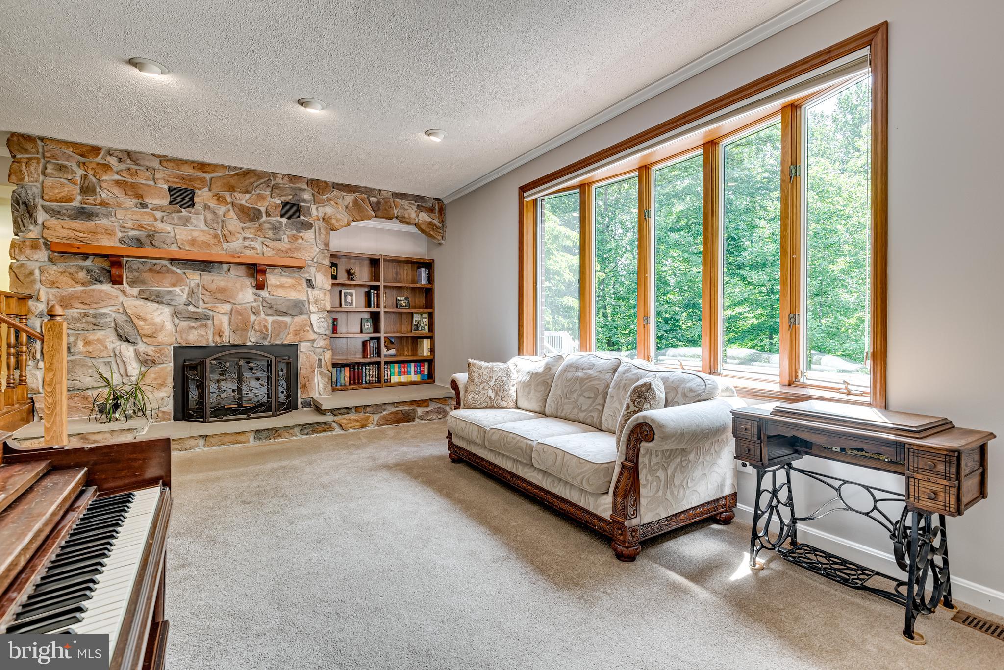 FRAZEE ESTATES - Residential