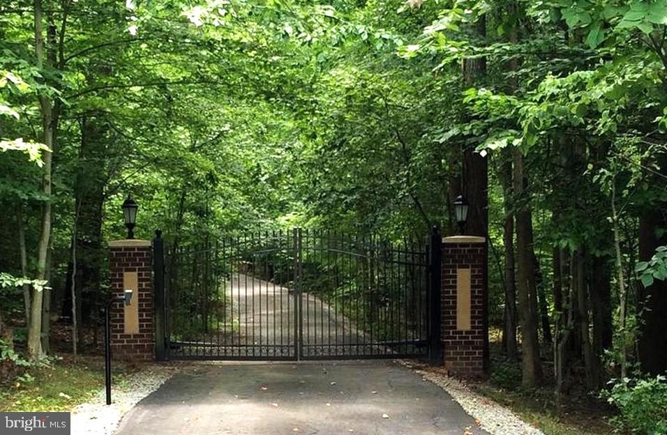 FRAZEE ESTATES - Residential