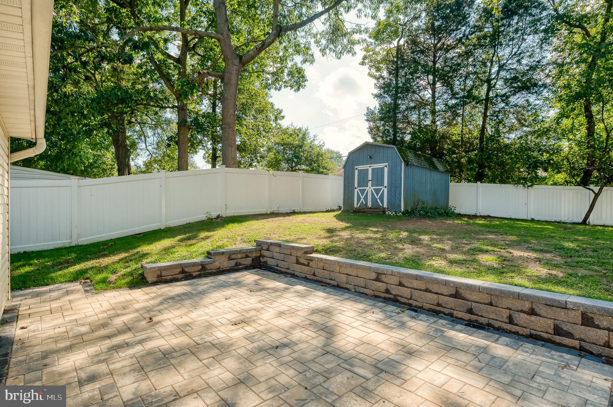 EDGE MEAD - Residential