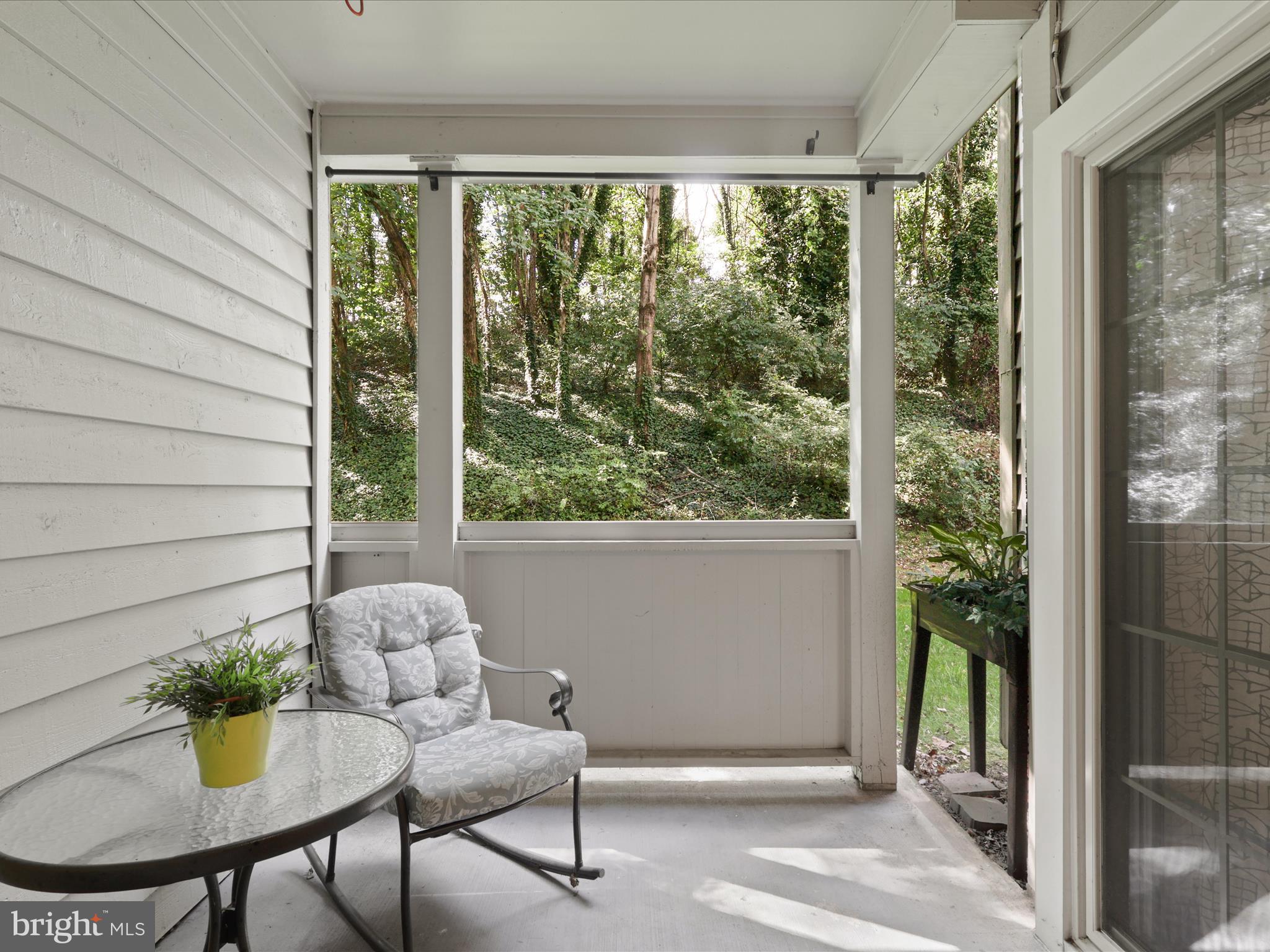 PENDERBROOK SQUARE CONDOMINIUMS - Residential