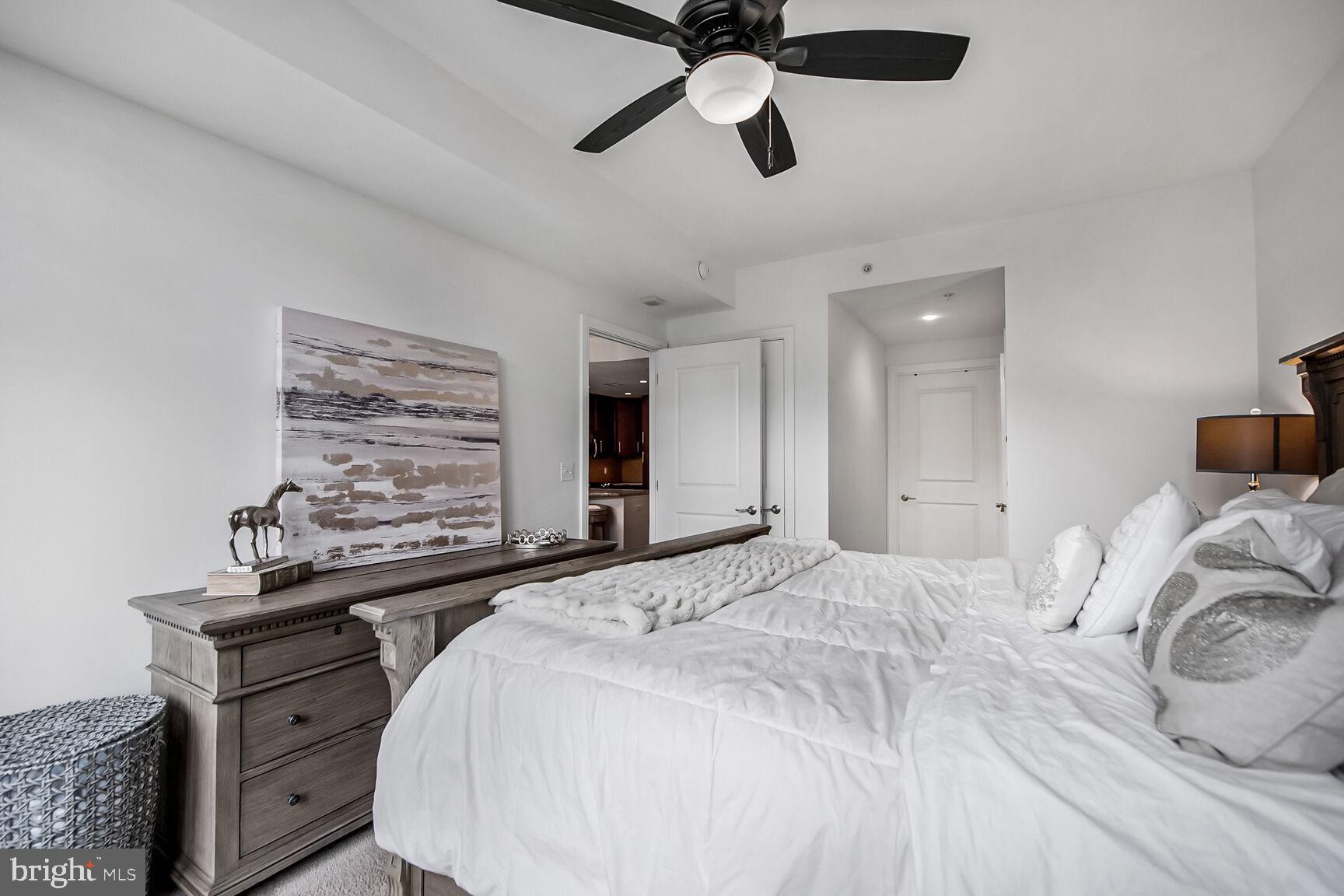 ONE PARK CREST - Residential