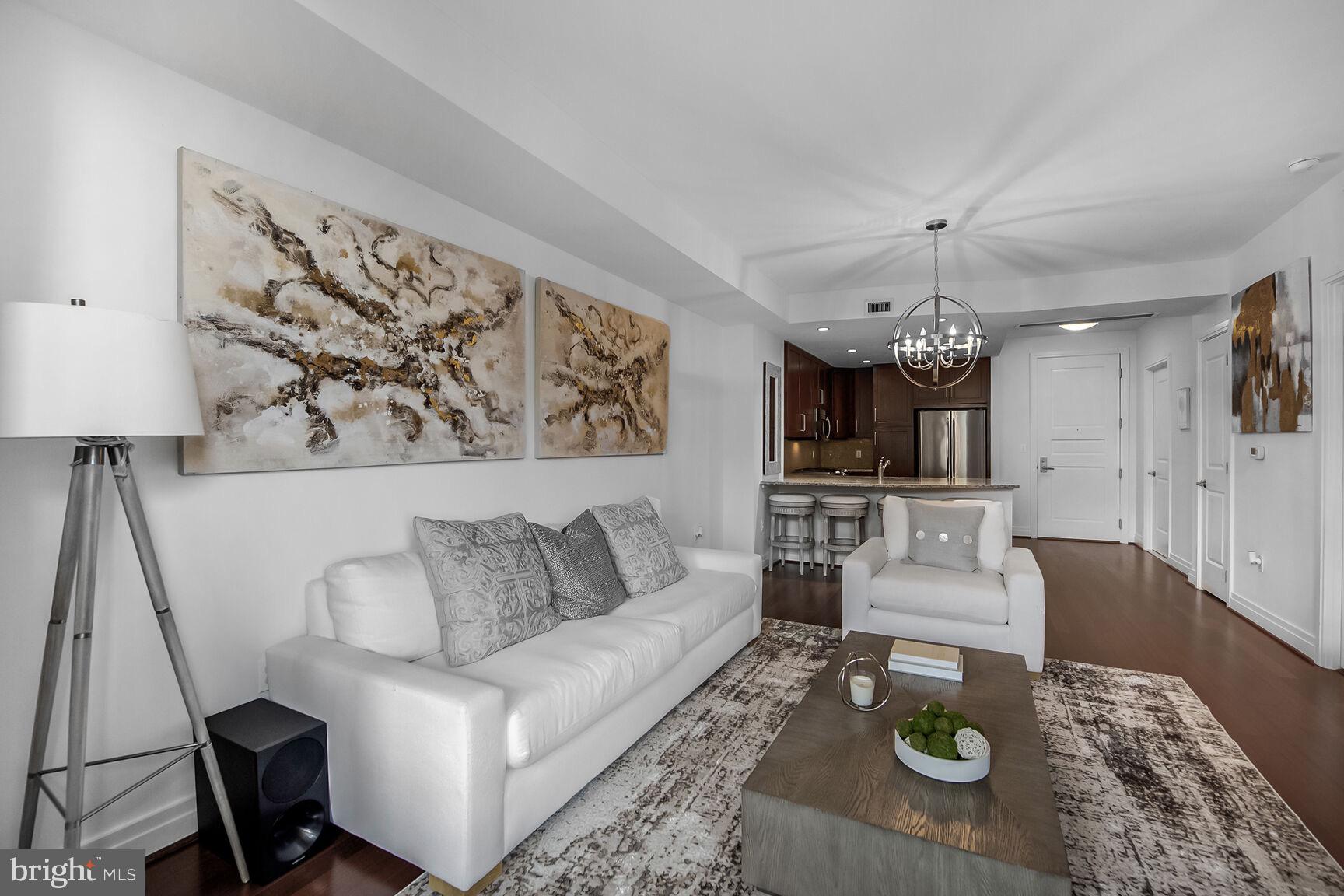 ONE PARK CREST - Residential