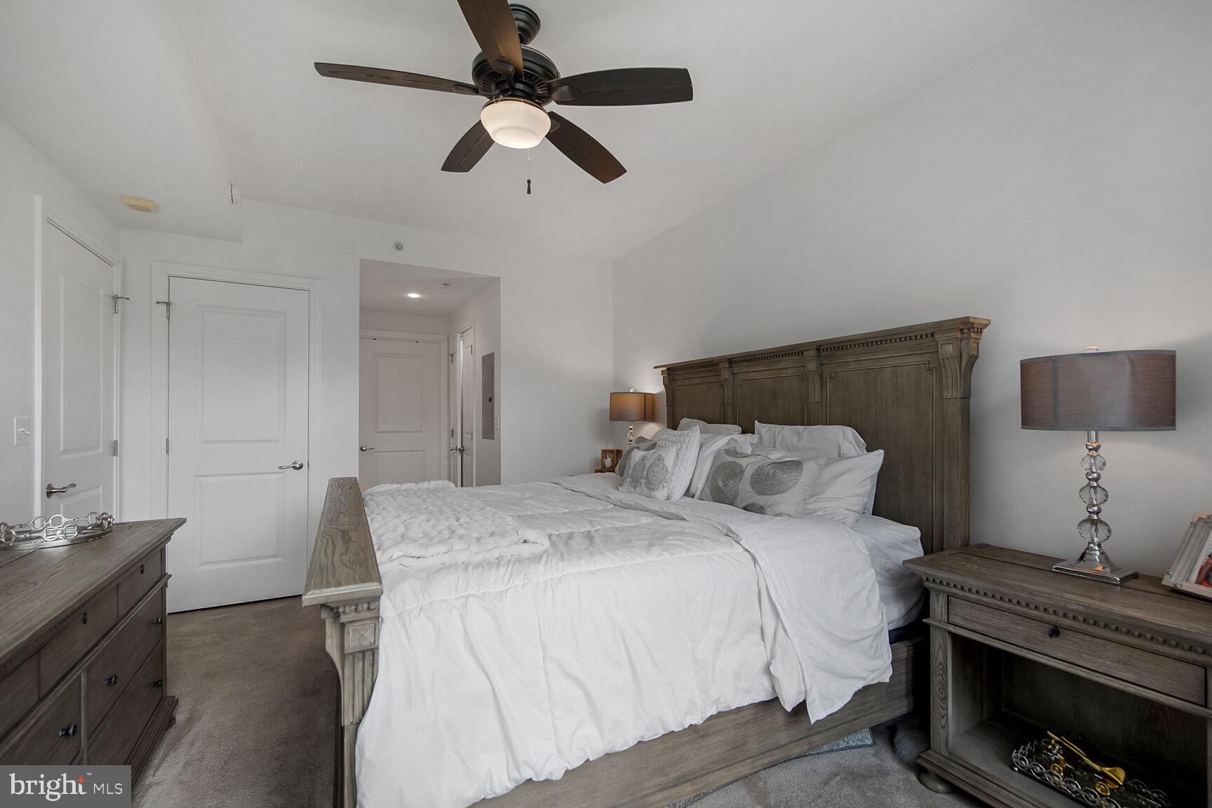 ONE PARK CREST - Residential