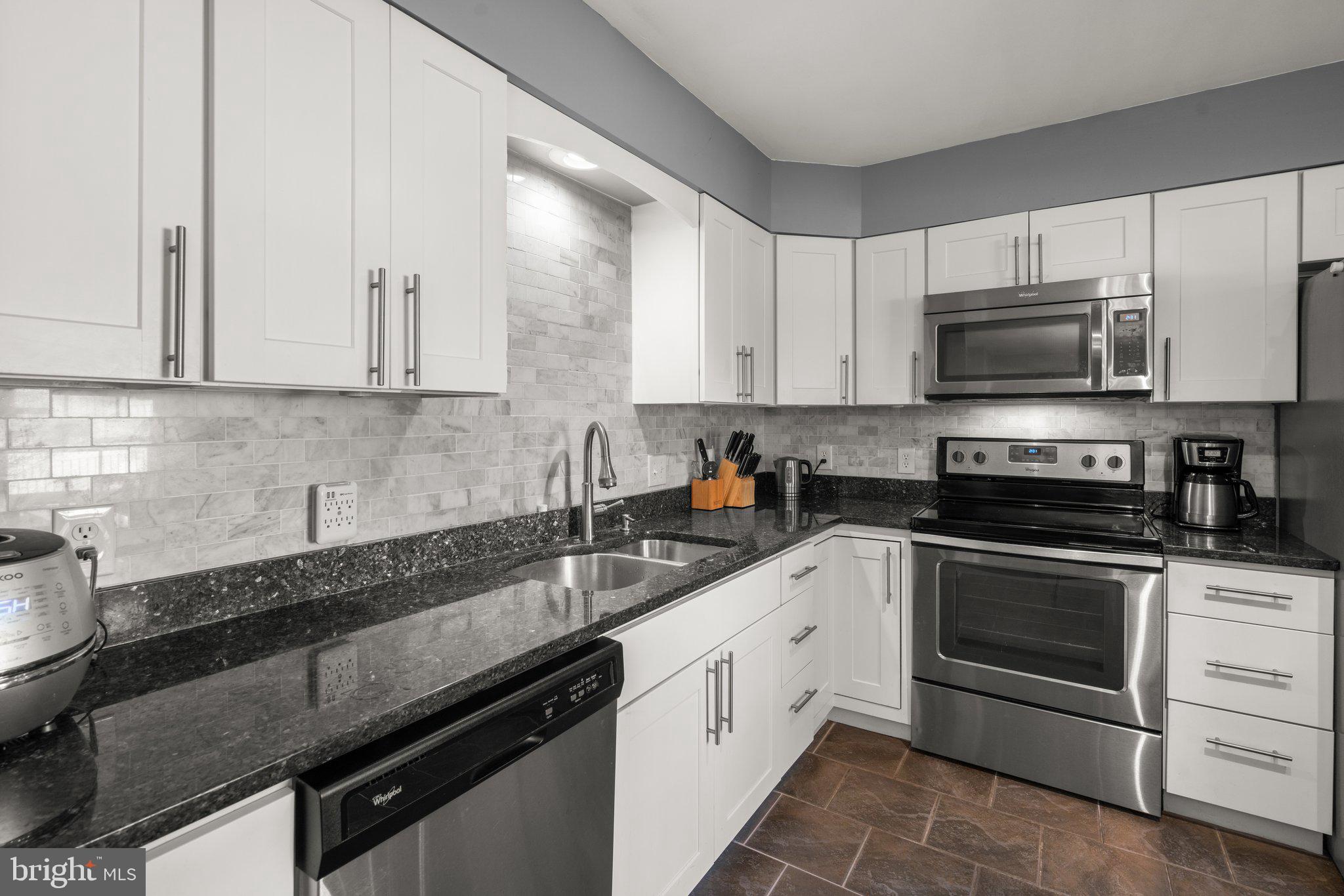 MEADOWRIDGE LANDING - Residential