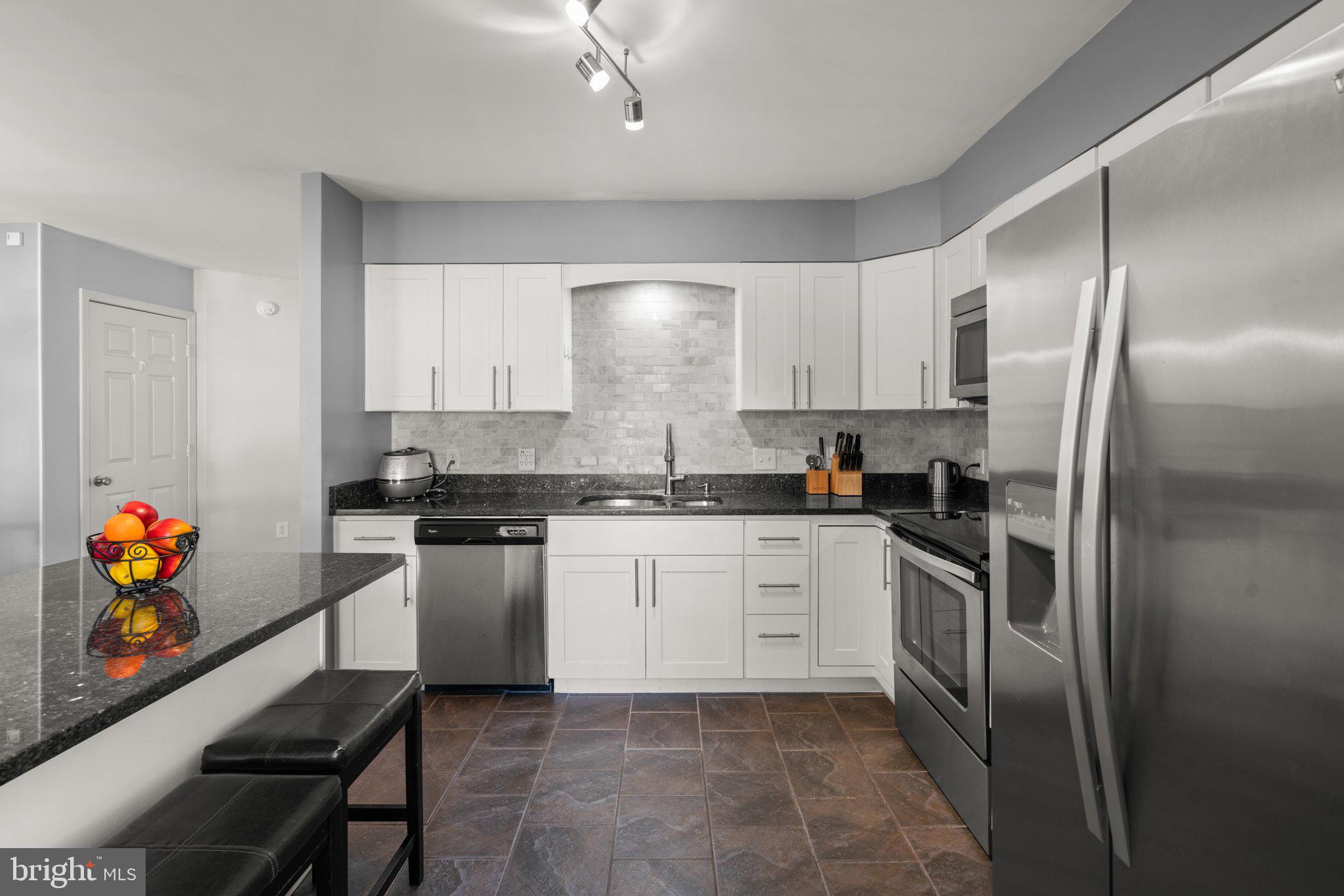 MEADOWRIDGE LANDING - Residential