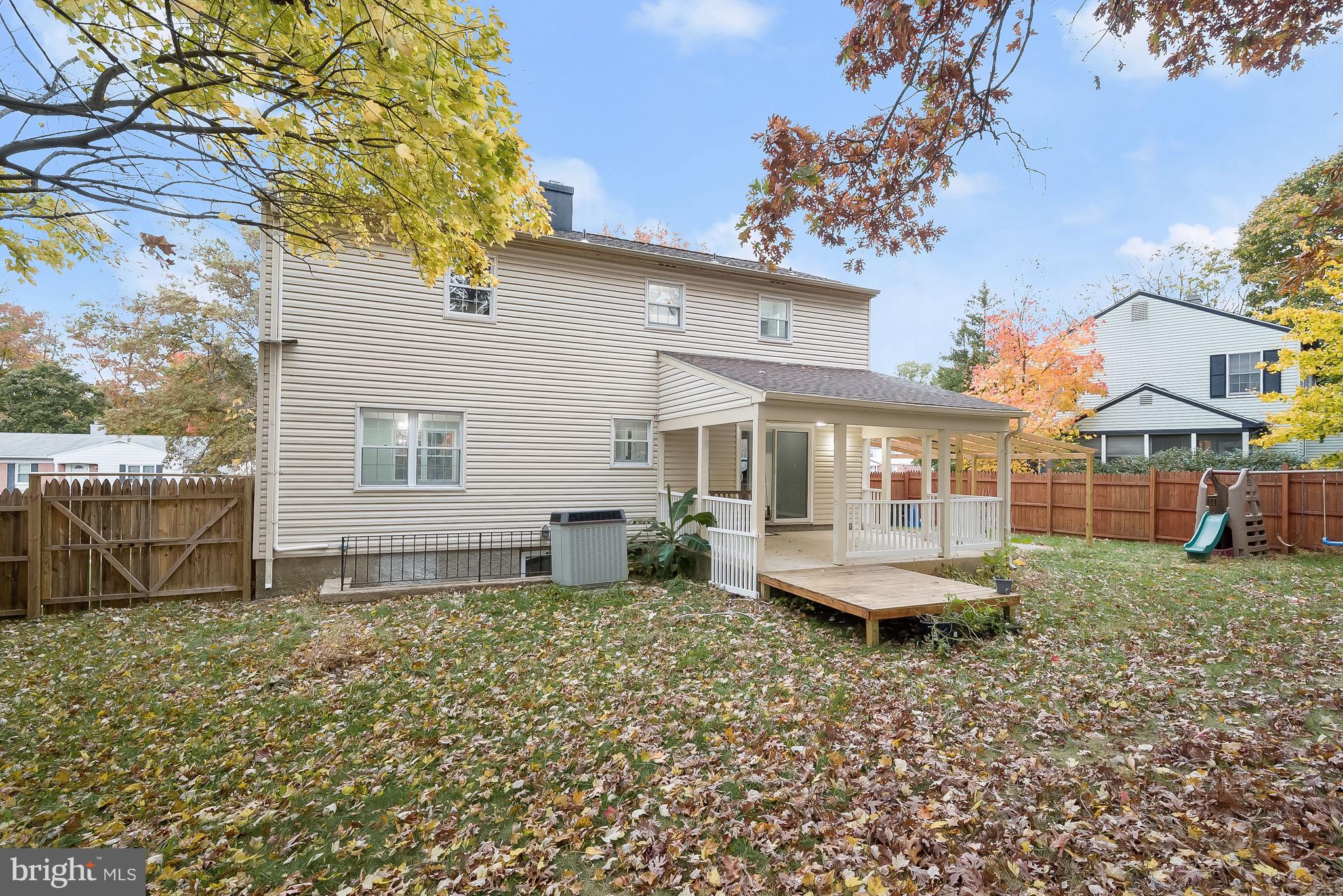 WOODBRIDGE VALLEY - Residential