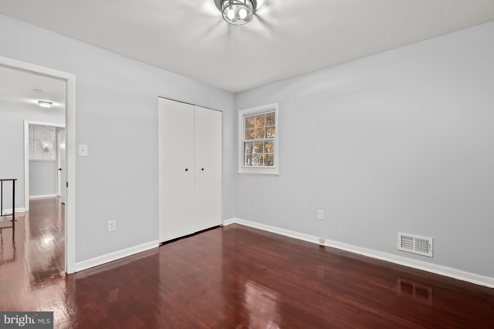 WOODBRIDGE VALLEY - Residential