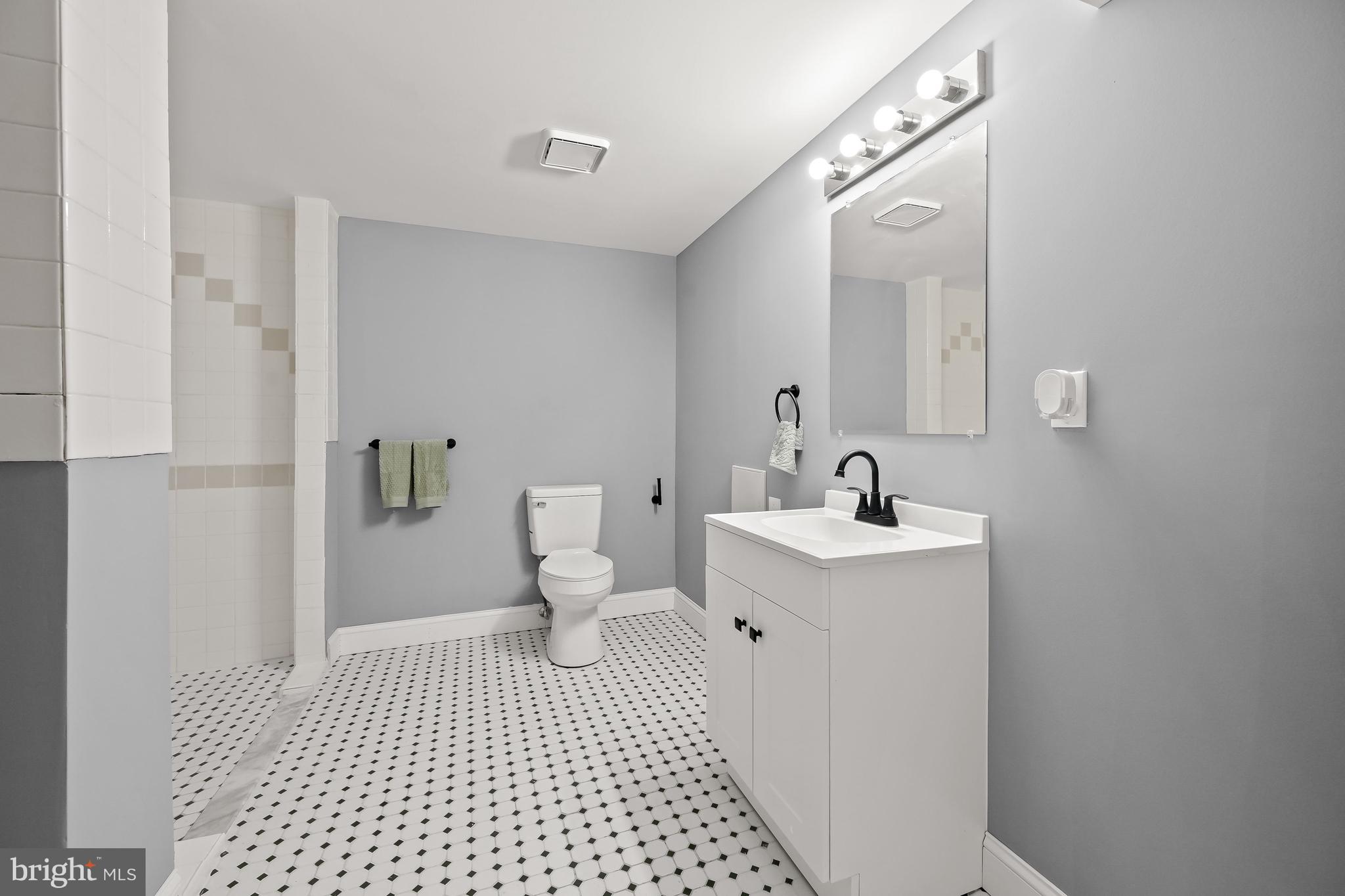 WOODBRIDGE VALLEY - Residential