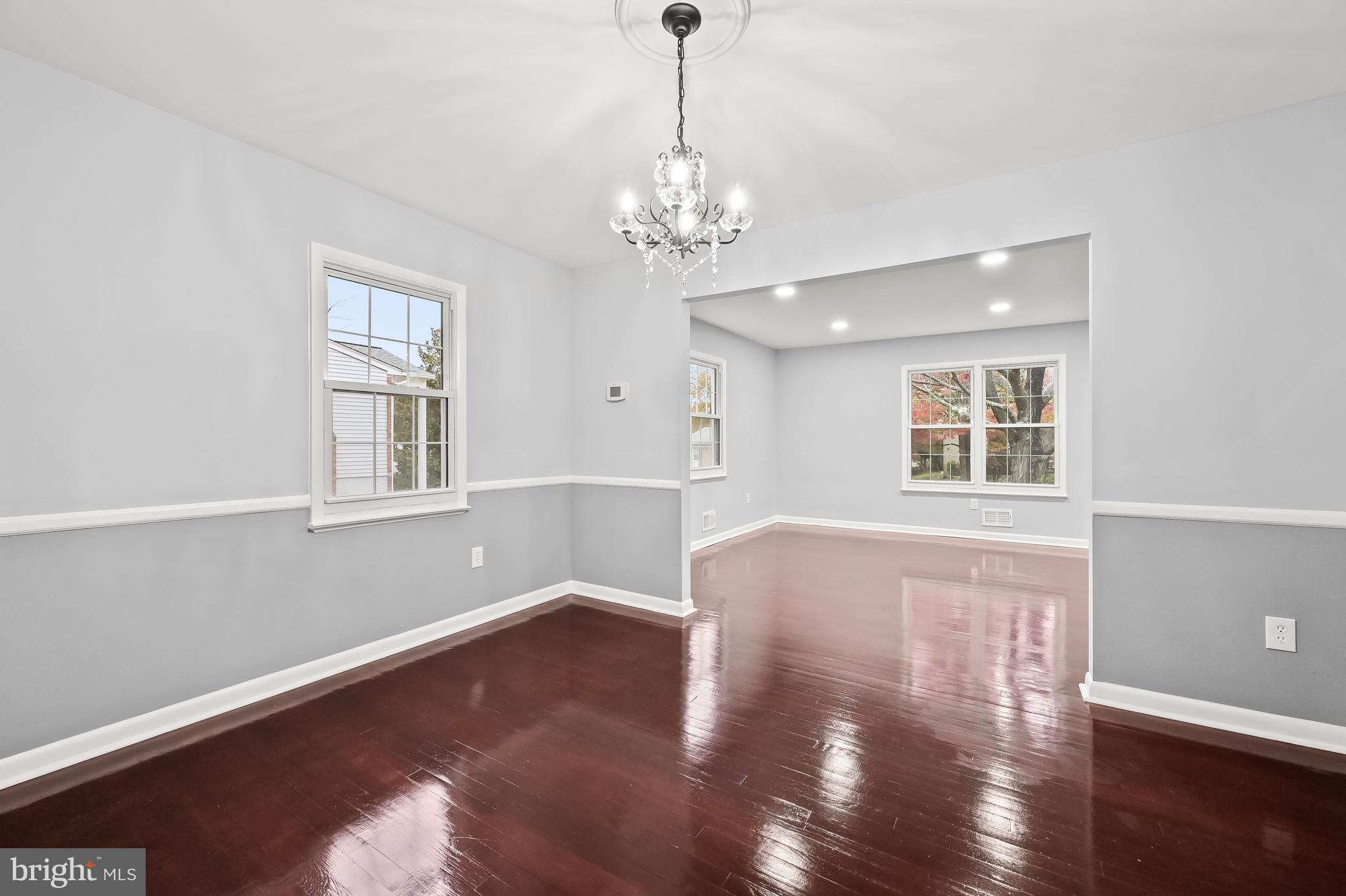 WOODBRIDGE VALLEY - Residential